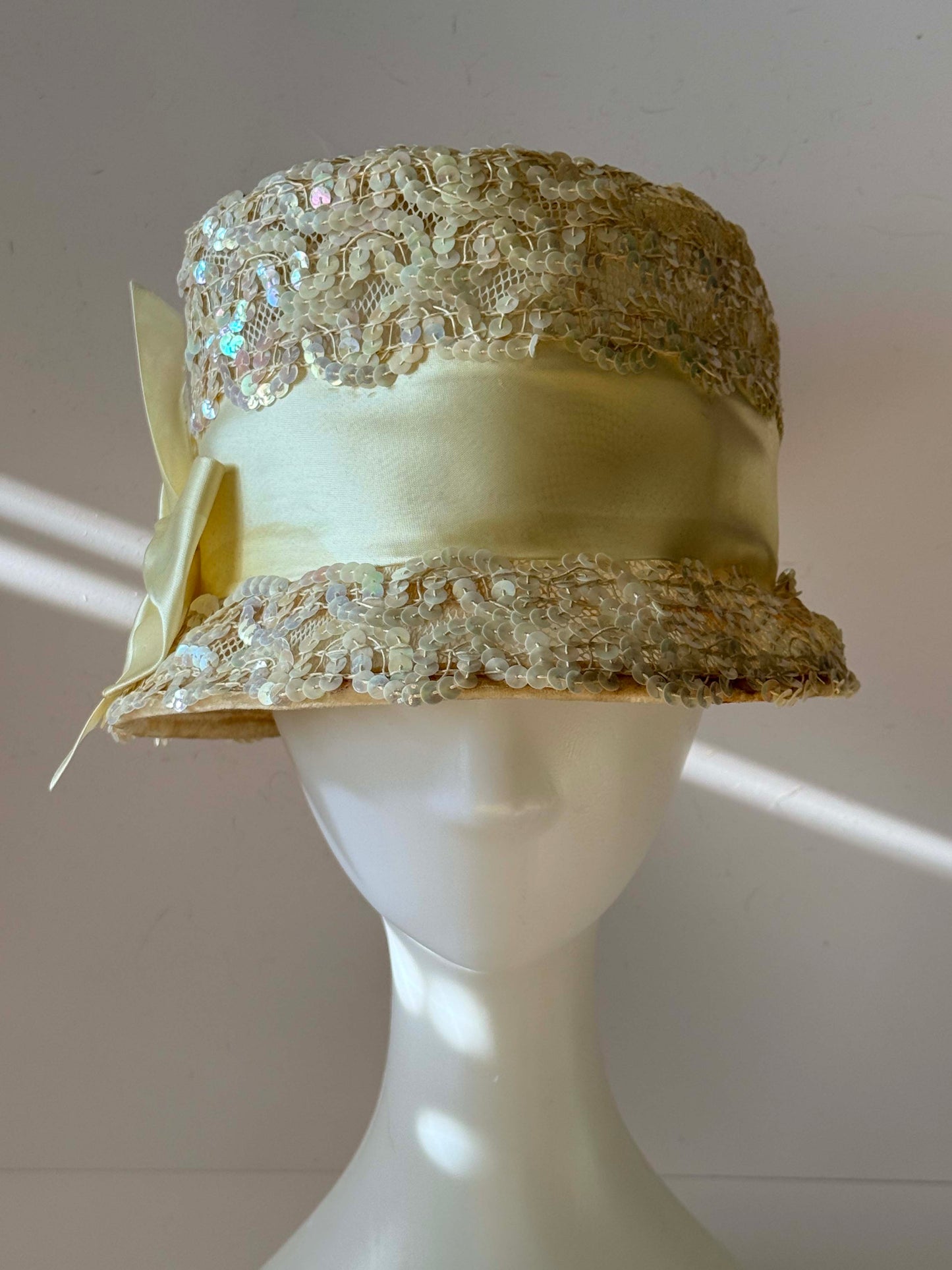 Vintage 1960s Ivory Sequin Lace Bucket Hat – Satin Bow Cocktail Hat