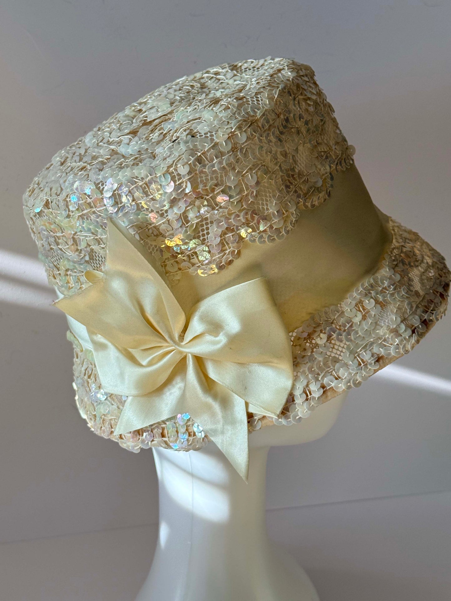 Vintage 1960s Ivory Sequin Lace Bucket Hat – Satin Bow Cocktail Hat