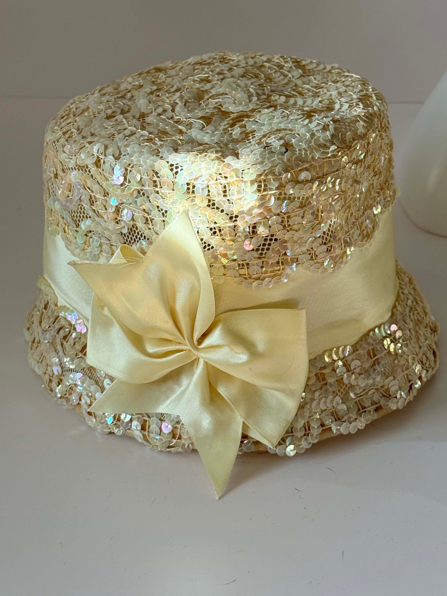 Vintage 1960s Ivory Sequin Lace Bucket Hat – Satin Bow Cocktail Hat