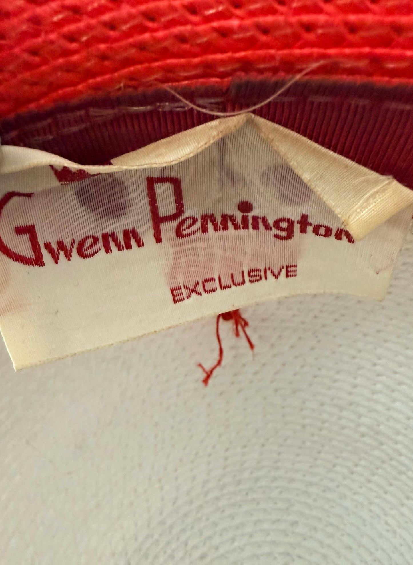 Vintage 1960s Gwen Pennington Exclusive Wide Brim Hat – Red & White Straw Sun Hat