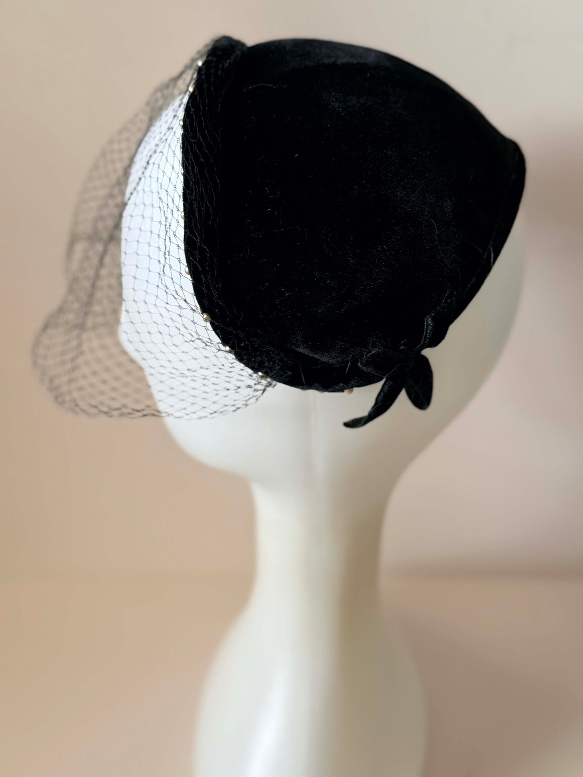 Vintage 1940s Black Velvet Half Hat Pearl Beaded Trim Face Veil Bow Women's Cocktail Evening Bridal Millinery