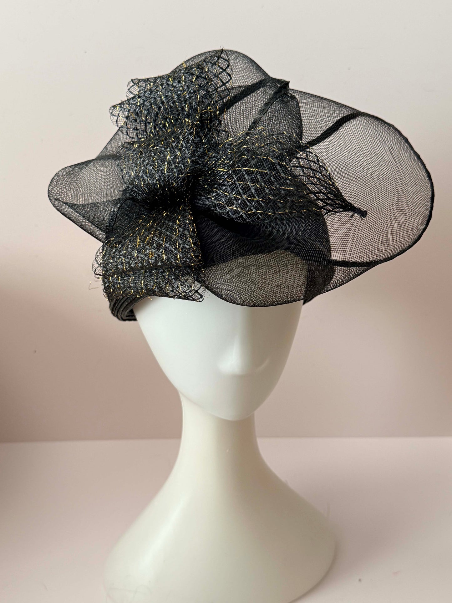 Vintage 1950s Black Straw Cocktail Hat – Sculptural Mesh Bow Fascinator with Gold Fleck Detail