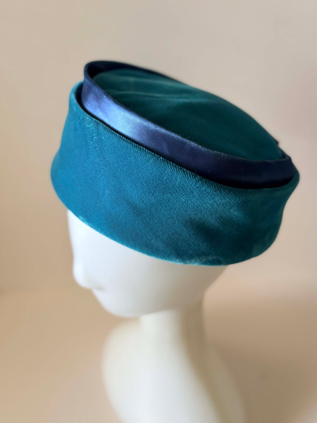 Vintage 1960s Teal Blue Green Velvet Pillbox Hat Navy Satin Trim Bow Women's Mid Century Mod Cocktail Millinery