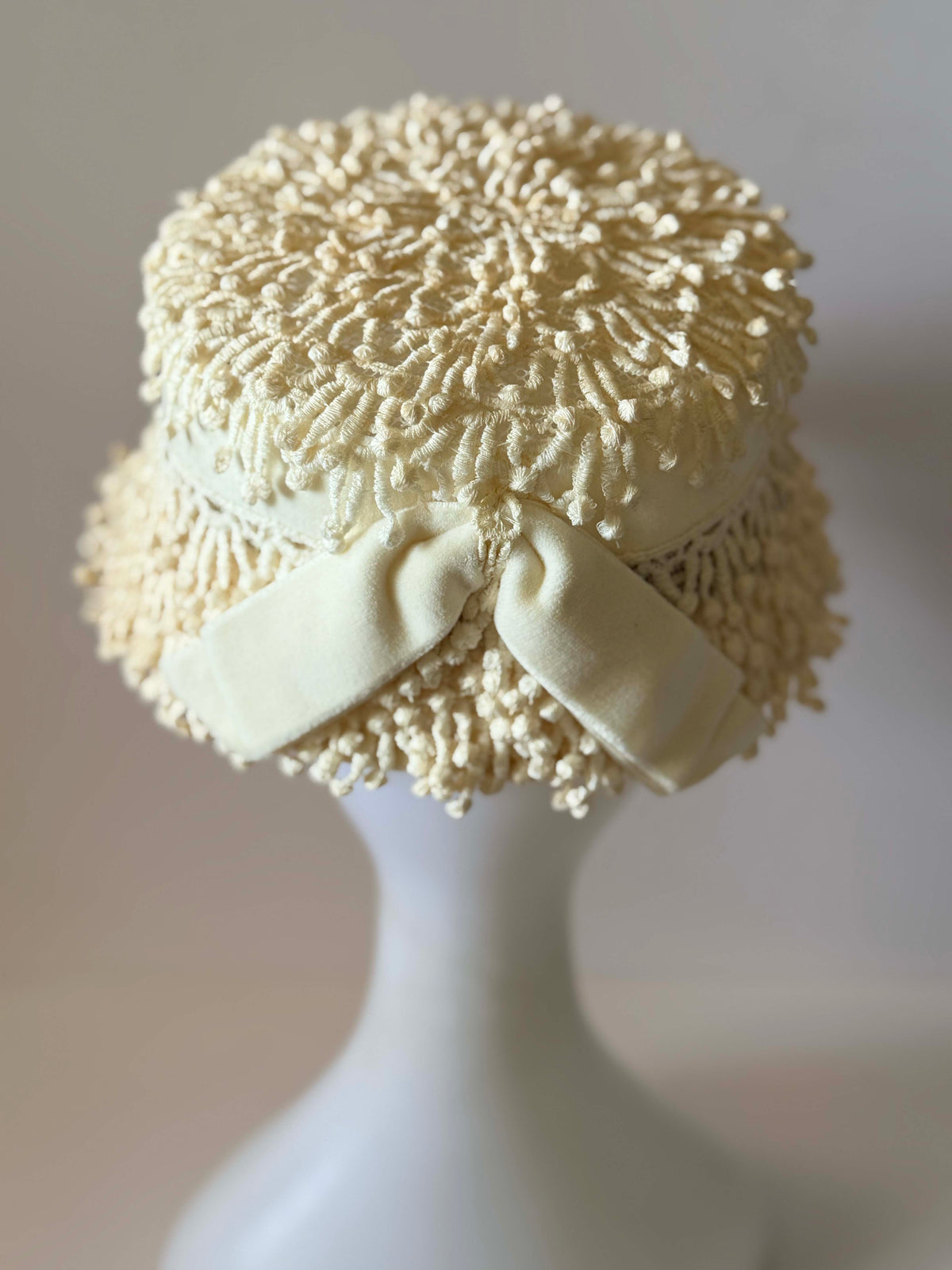 Vintage 1960s Ivory Cream Fringe Bucket Hat Textured Loop Trim Mod Bridal Wedding Women's Mid Century Millinery