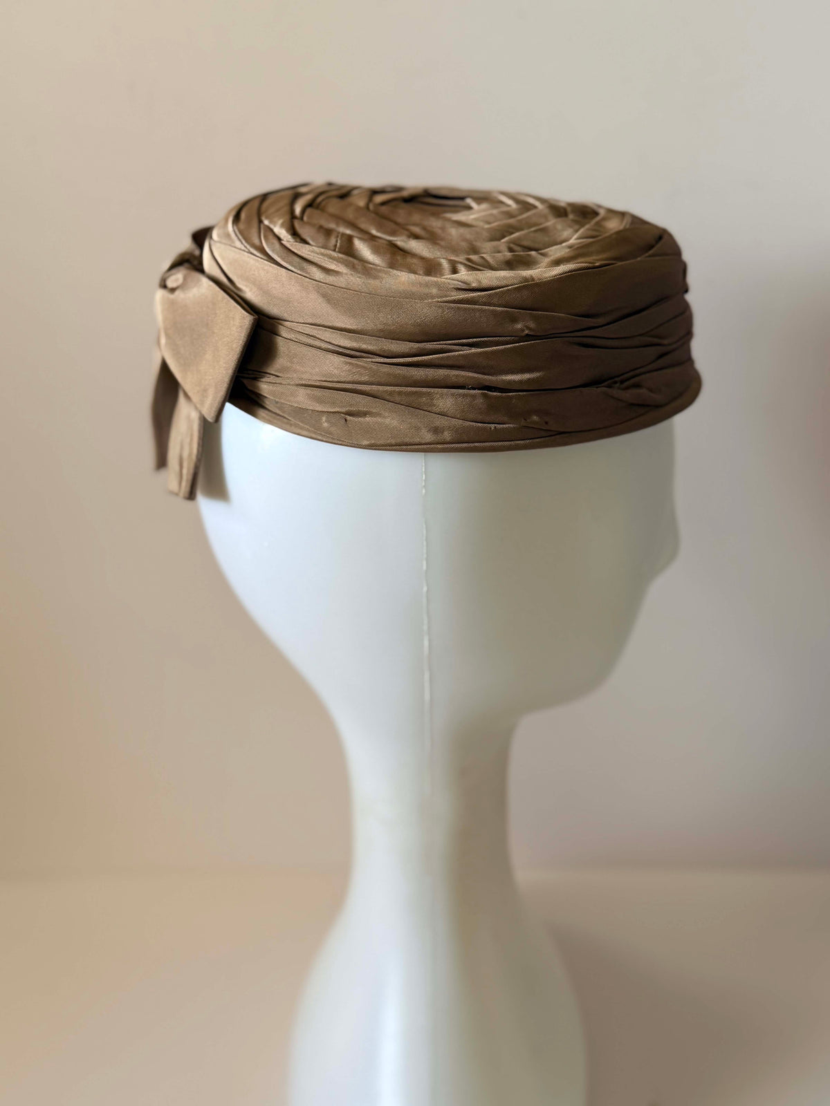 Vintage 1940s Remleigh Taupe Brown Satin Ribbon Tilt Hat Sculptural Woven Crown Bow Women's WWII Era Millinery