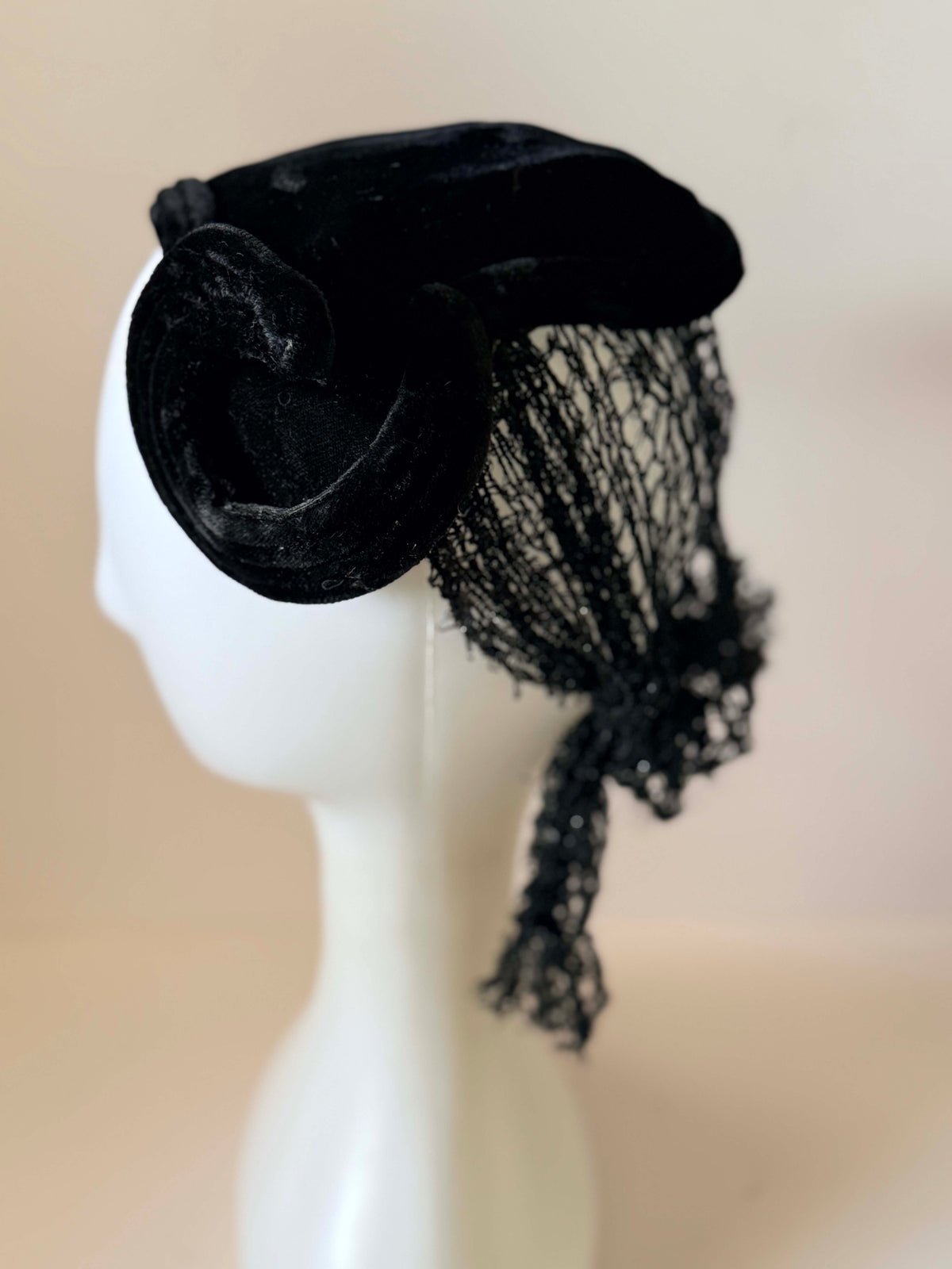 Antique 1930s Black Velvet Tilt Hat Side Sculpted Coil Black Lace Veil Women's Art Deco Evening Cocktail Millinery