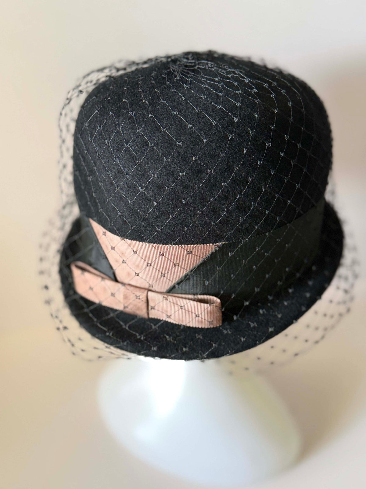 Vintage 1950s Ronnie Original Black Felt Hat Taupe Grosgrain Bow Black Veil Union Made Women's Mid Century Millinery
