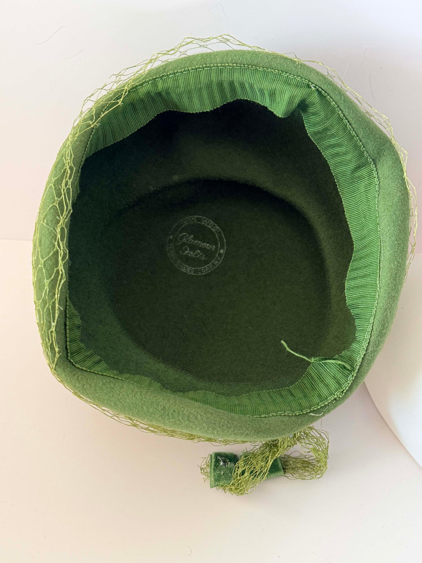 Vintage 1960s Green Felt Veiled Hat – Satin Bow Cocktail Hat