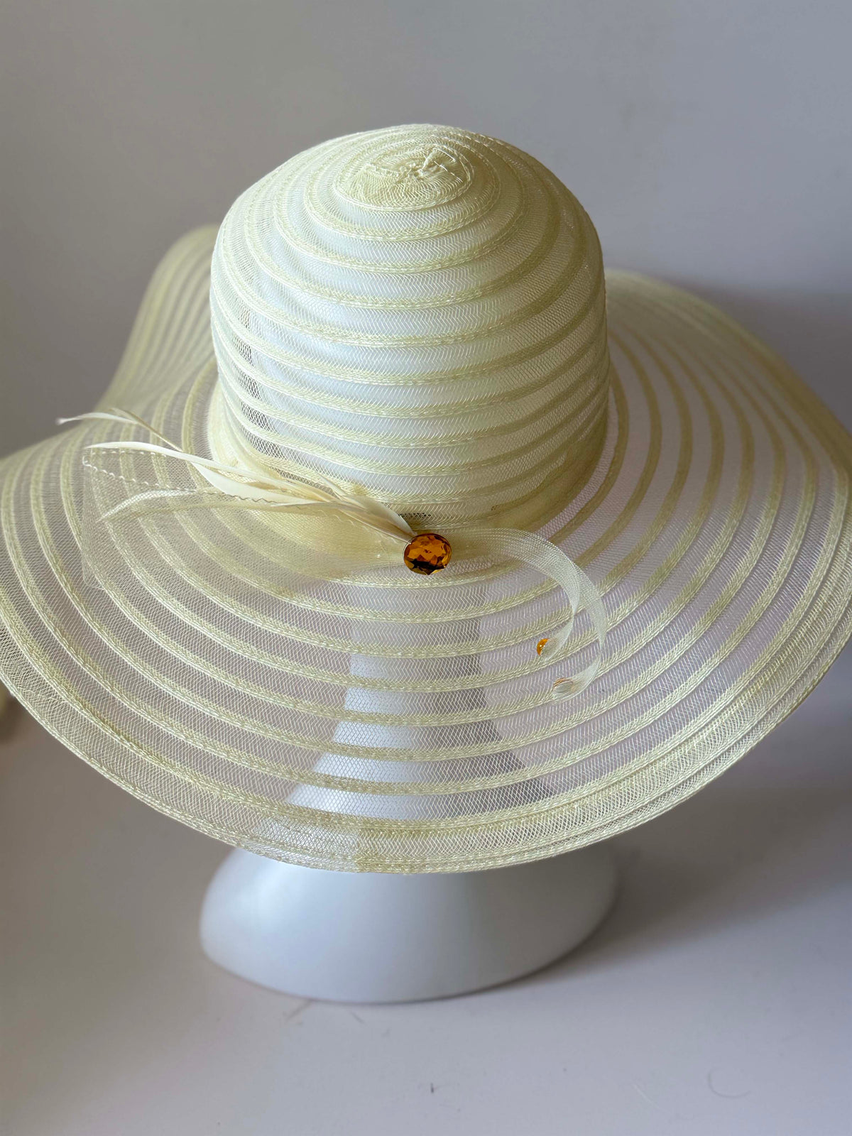 Vintage 1960s Ivory Wide Brim Picture Hat Sheer Horsehair Style Wedding Bridal Garden Party Derby Women's Millinery