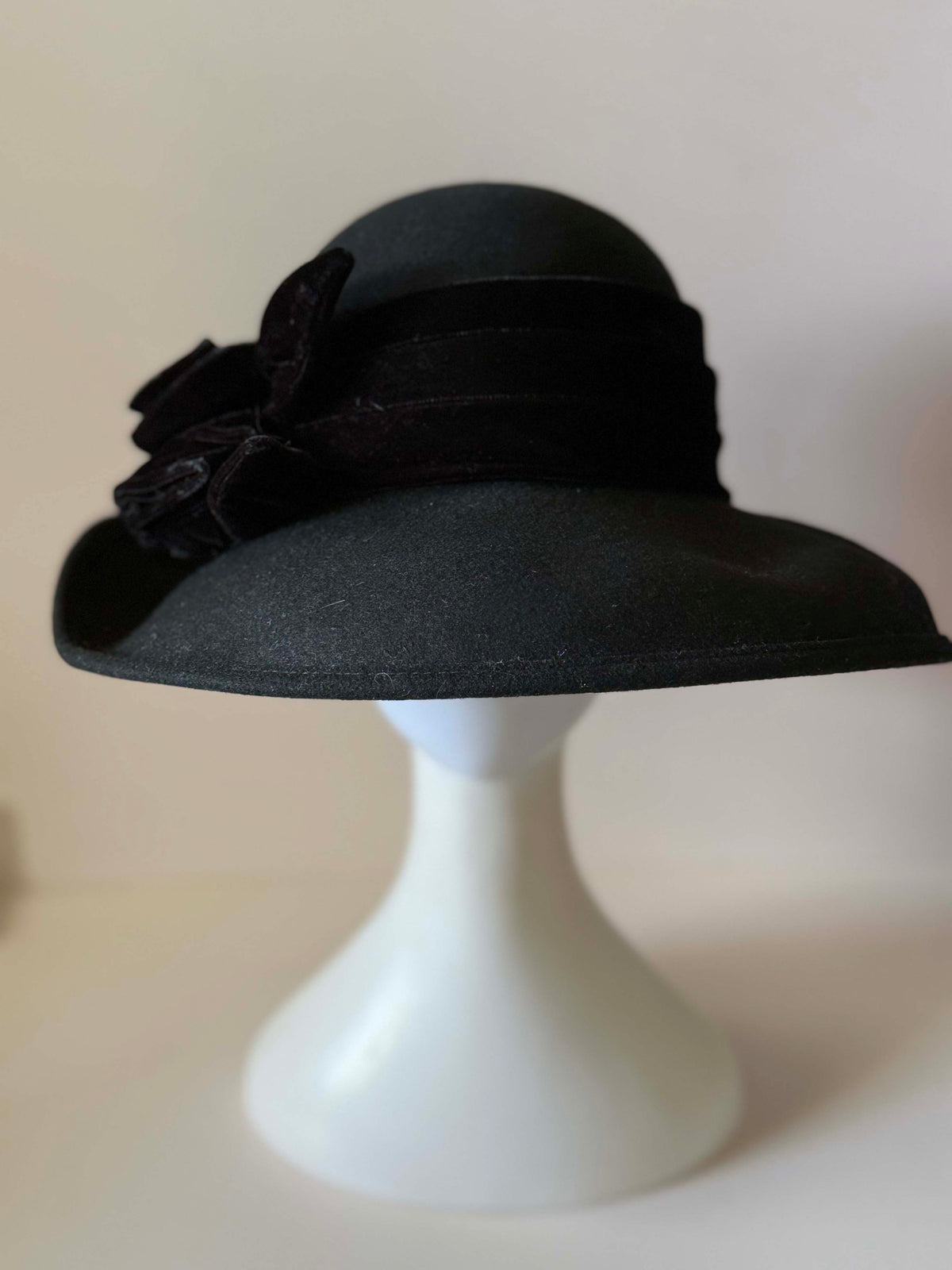 Vintage 1960s Georga Taylor Black Wool Felt Wide Brim Hat Velvet Rose Trim Women's Mod Mid Century Statement Millinery