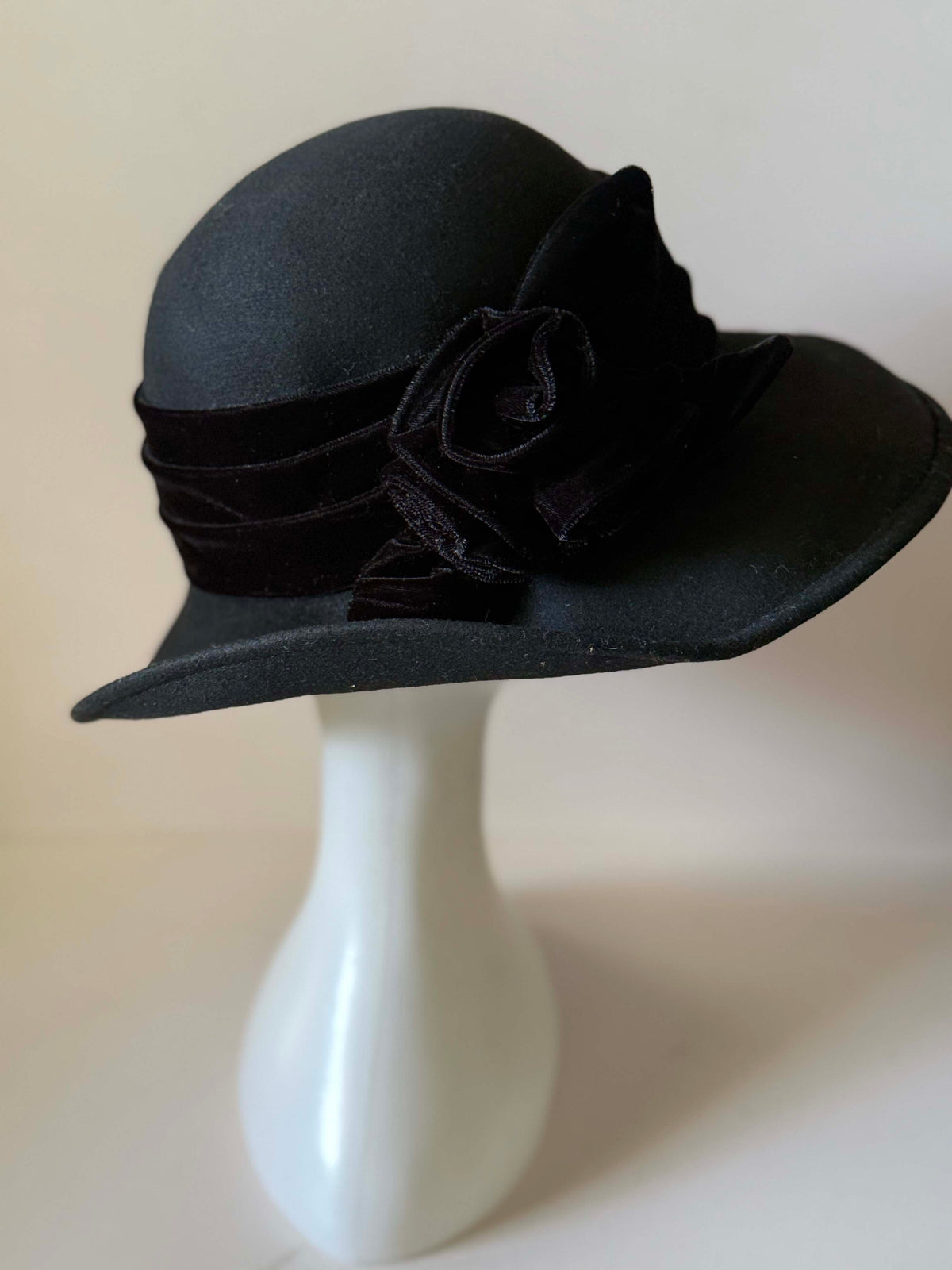 Vintage 1960s Georga Taylor Black Wool Felt Wide Brim Hat Velvet Rose Trim Women's Mod Mid Century Statement Millinery