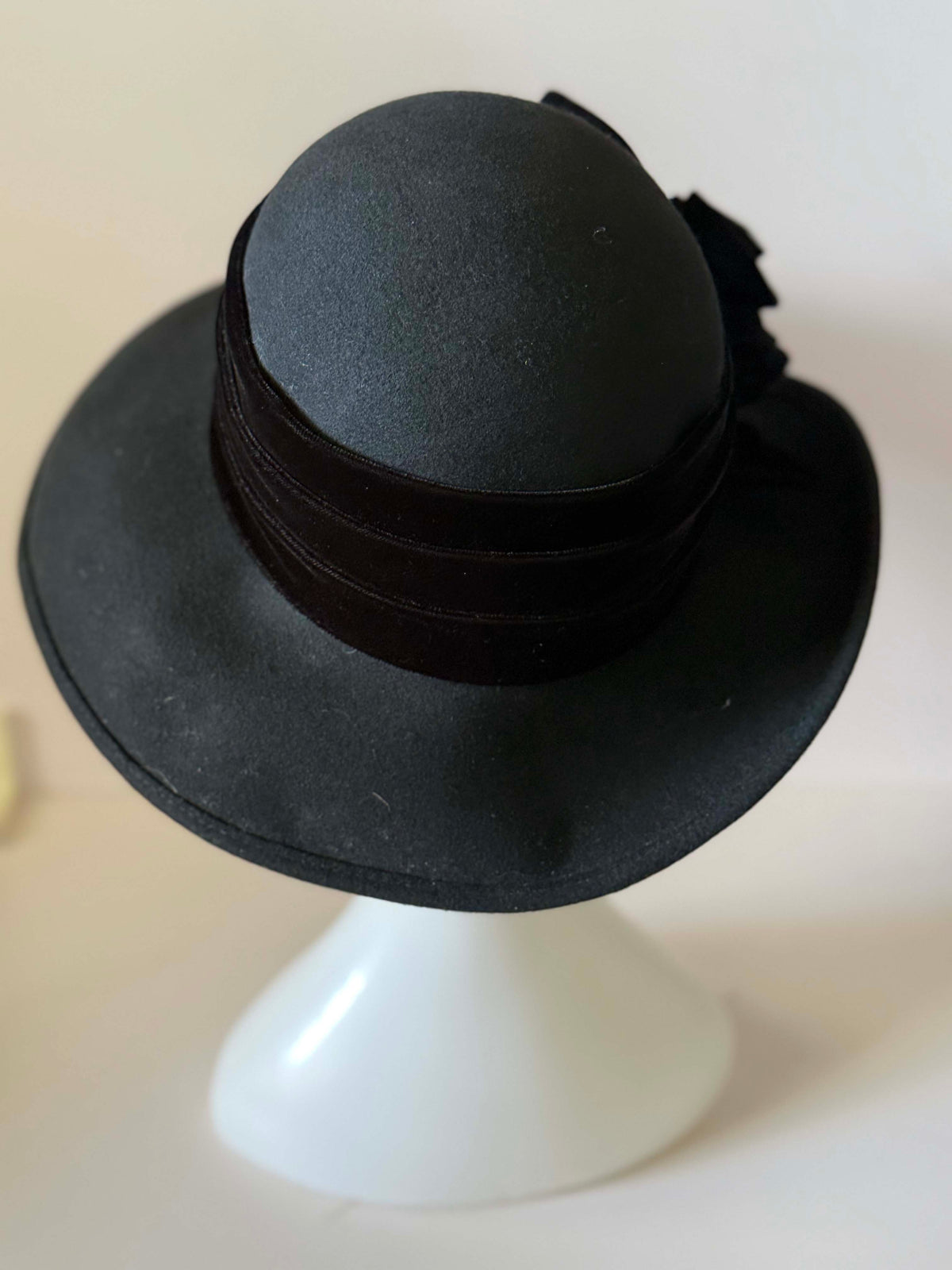 Vintage 1960s Georga Taylor Black Wool Felt Wide Brim Hat Velvet Rose Trim Women's Mod Mid Century Statement Millinery