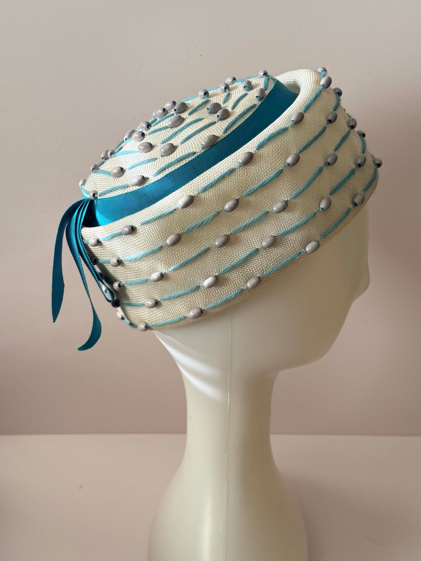 1960s Marche Exclusive Ivory & Aqua Beaded Pillbox Hat – Sculptural Mid Century Cocktail Hat
