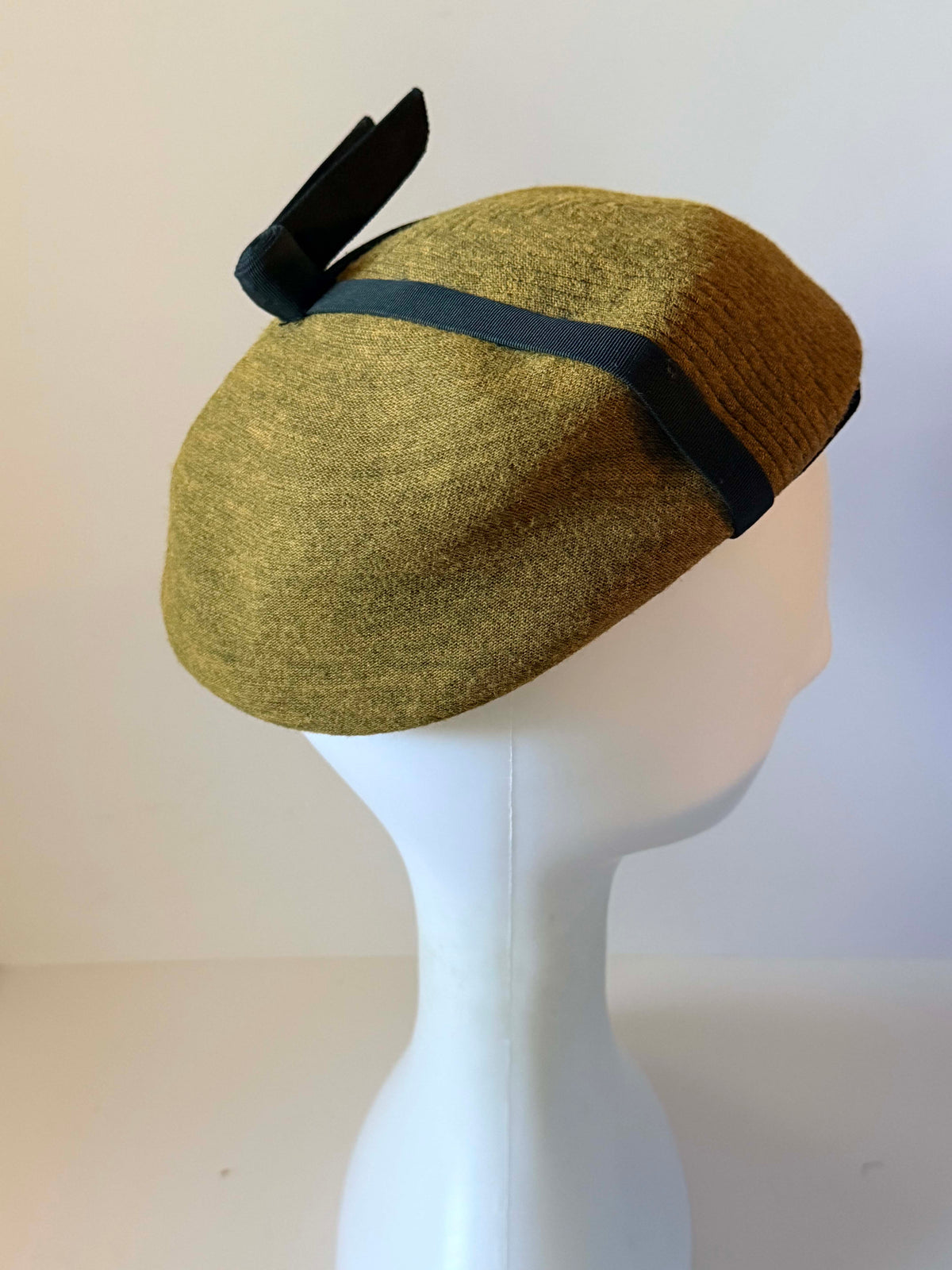 Vintage 1960s Emme Boutique I Magnin Olive Green Sculptural Hat Black Grosgrain Bow Women's Mod Designer Millinery