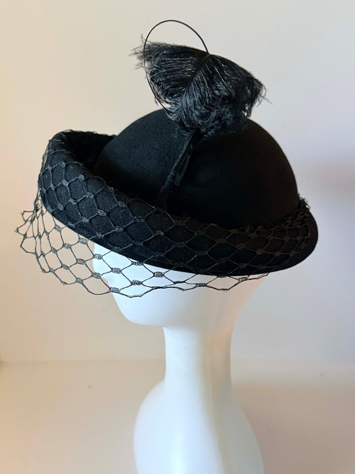 Vintage 1950s Evelyn Varon Black Felt Hat Face Veil Ostrich Feather Trim Women's Mid Century Cocktail Mourning Millinery
