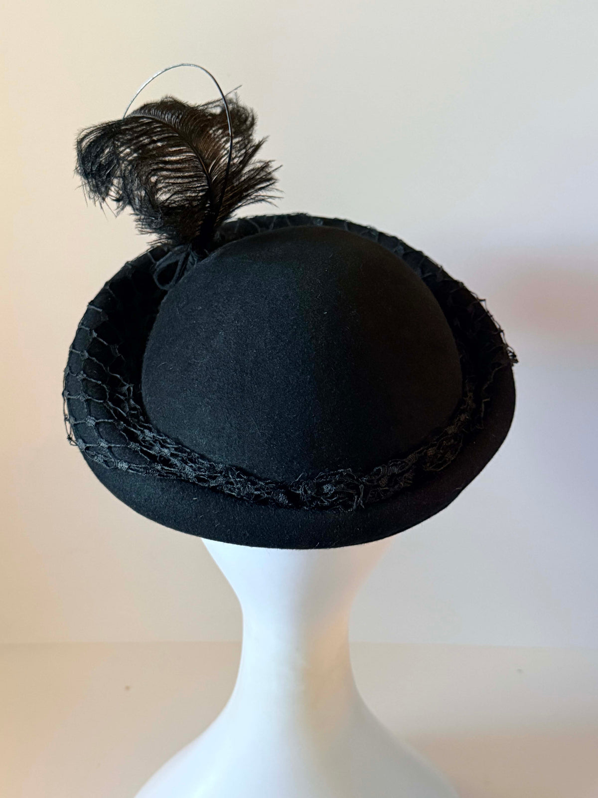 Vintage 1950s Evelyn Varon Black Felt Hat Face Veil Ostrich Feather Trim Women's Mid Century Cocktail Mourning Millinery