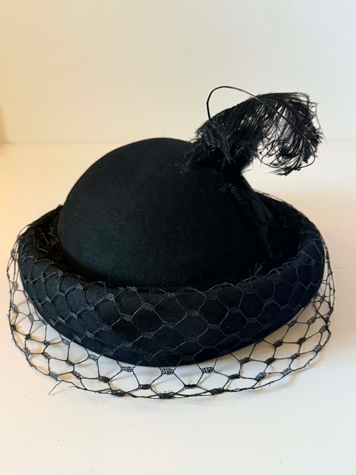 Vintage 1950s Evelyn Varon Black Felt Hat Face Veil Ostrich Feather Trim Women's Mid Century Cocktail Mourning Millinery