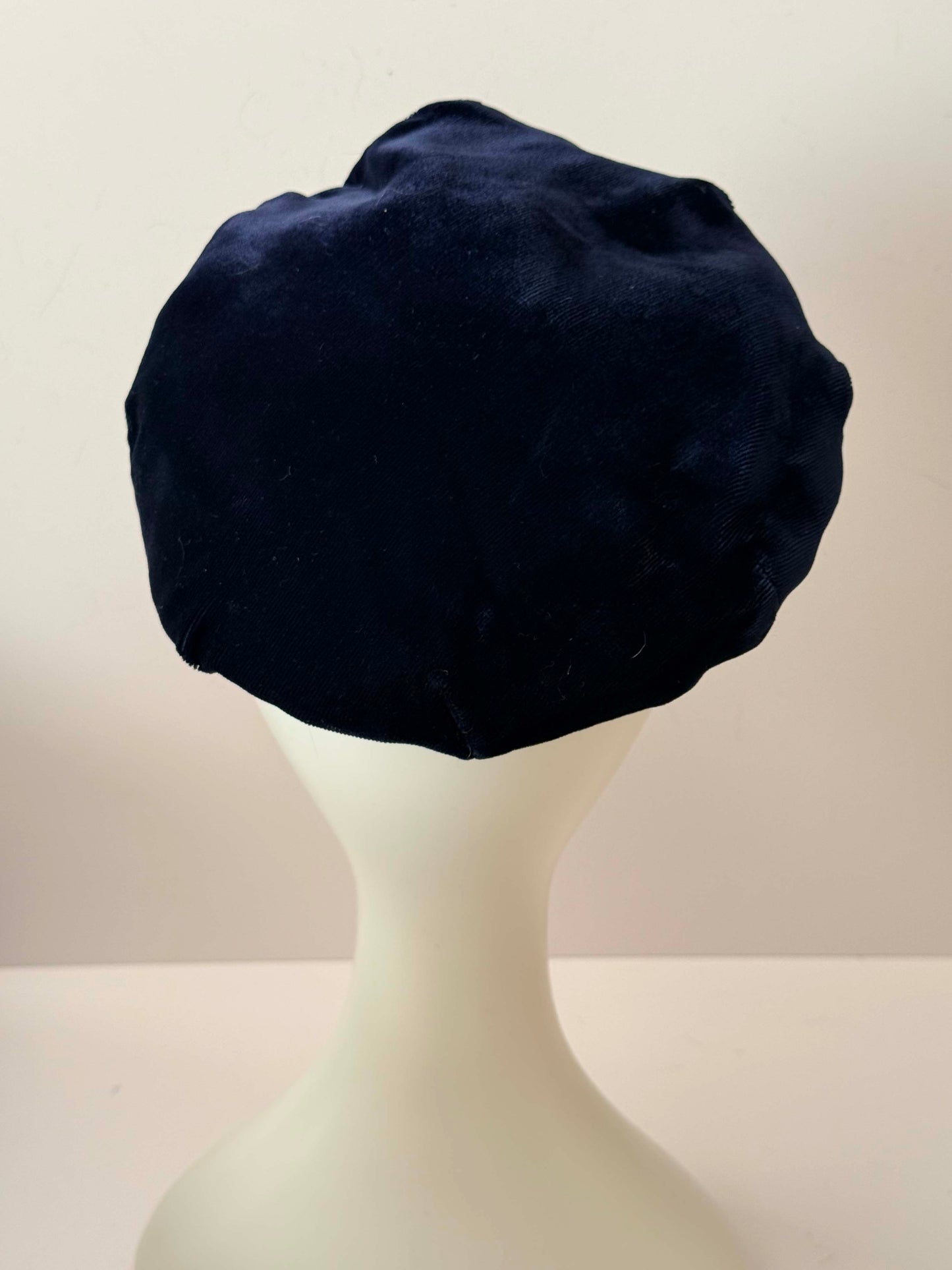 1950s Navy Velvet Beret Hat – Classic Bow Trim French Style Tilt Hat