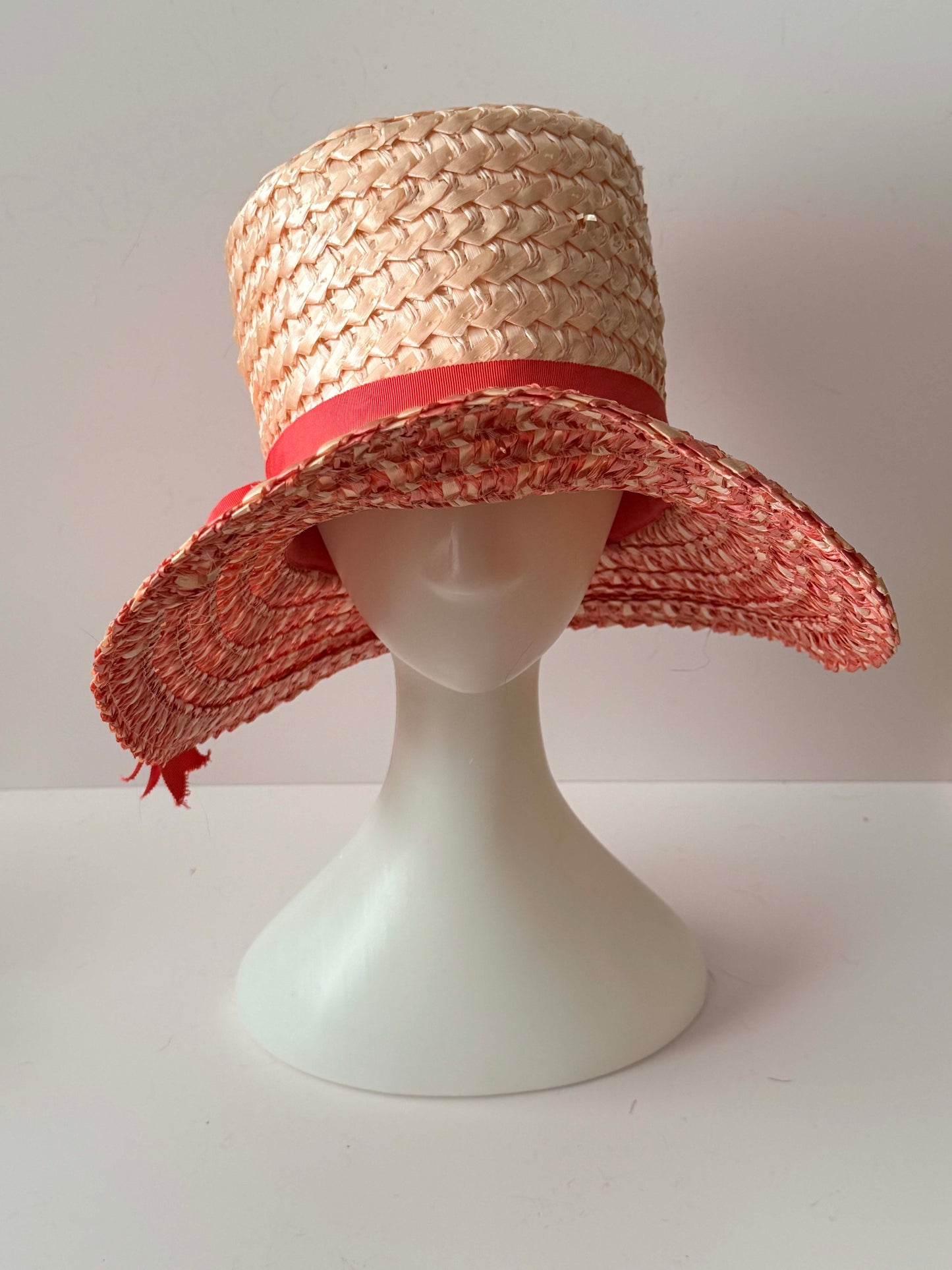 1950s Raffia Straw Colorblock Hat – Coral Pink & Natural Straw Boater Style Summer Hat