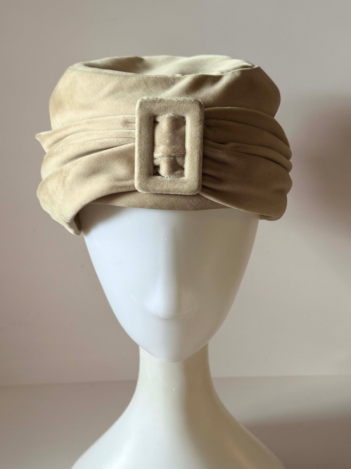 Vintage 1950s Velvet Turban Hat | Champagne Beige Draped Buckle Hat | Mid Century Cocktail Hat