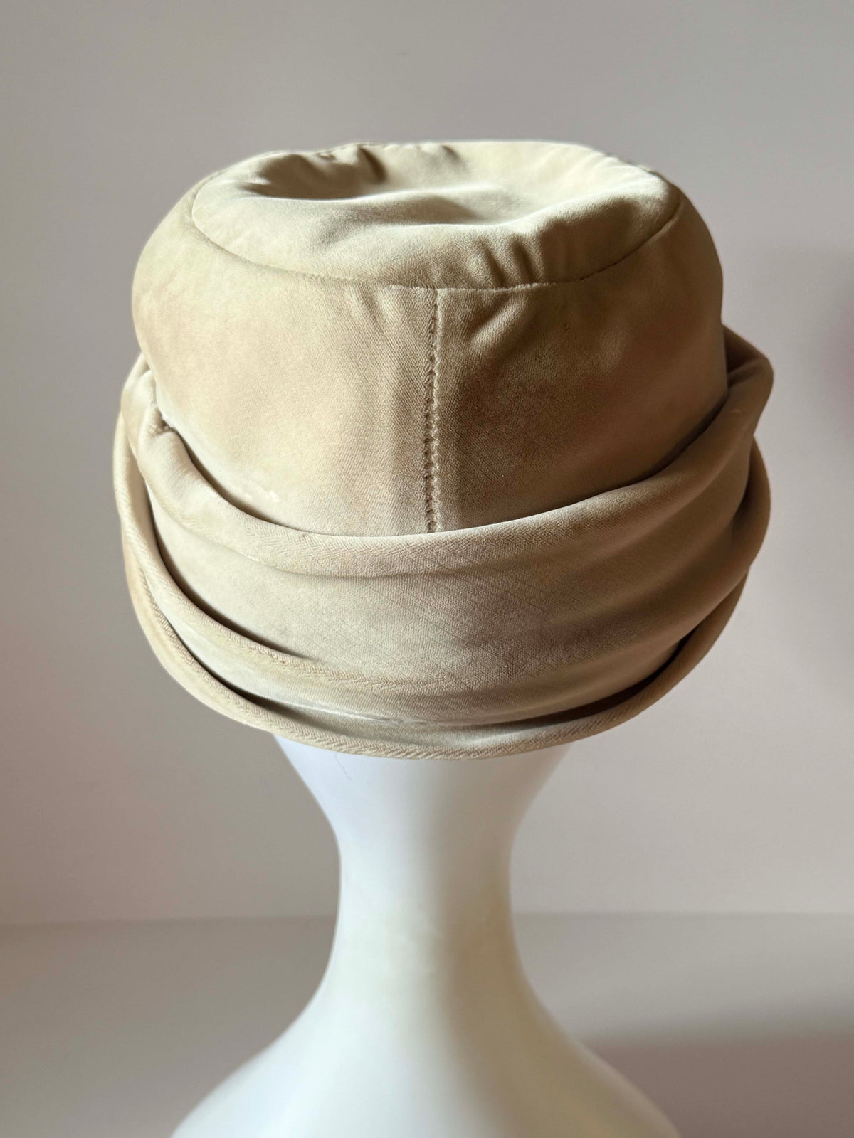 Vintage 1950s Velvet Turban Hat | Champagne Beige Draped Buckle Hat | Mid Century Cocktail Hat