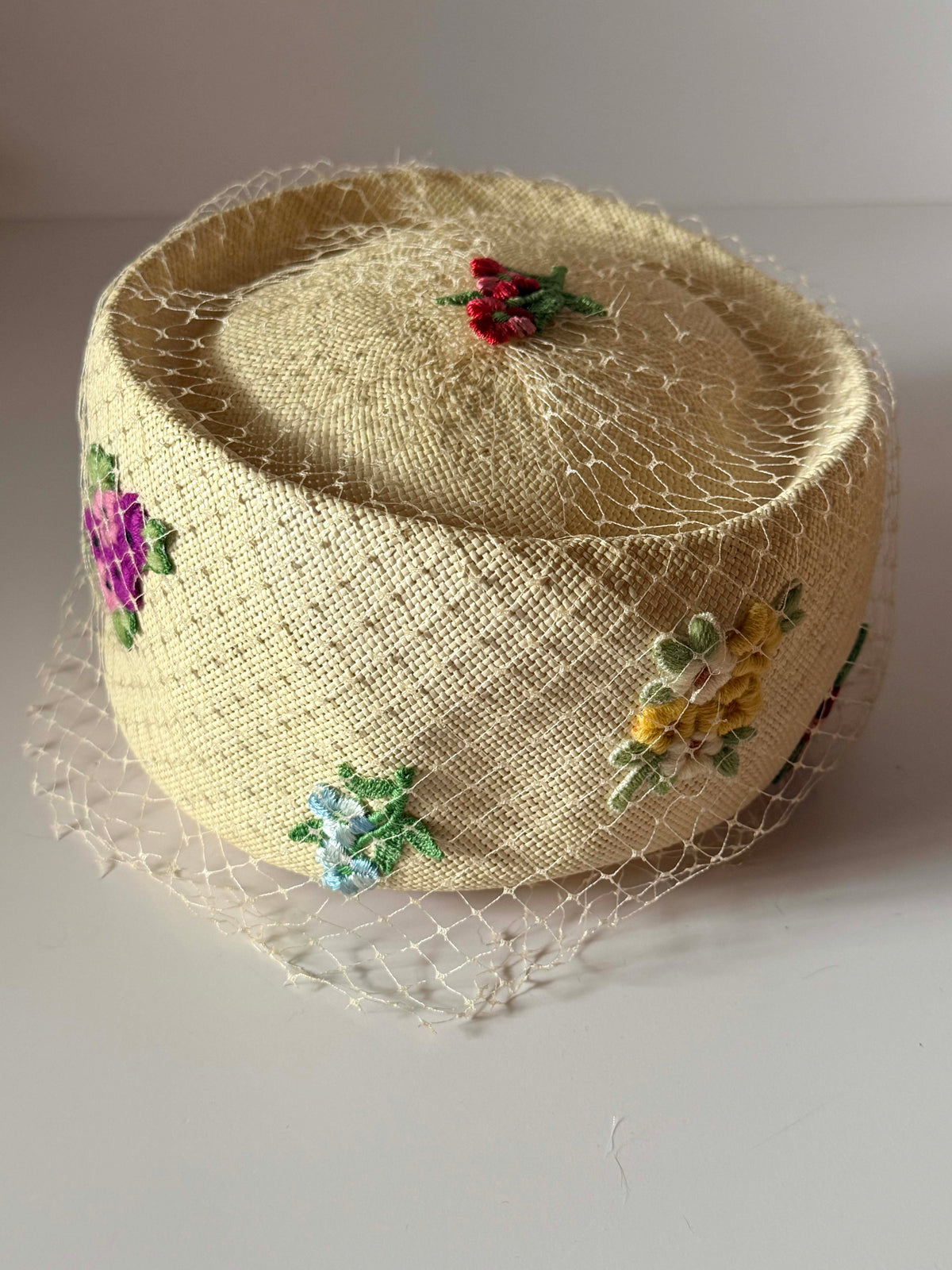 Vintage 1950s Valerie Modes Hat | Embroidered Floral Pillbox | Ivory Straw Veiled Hat
