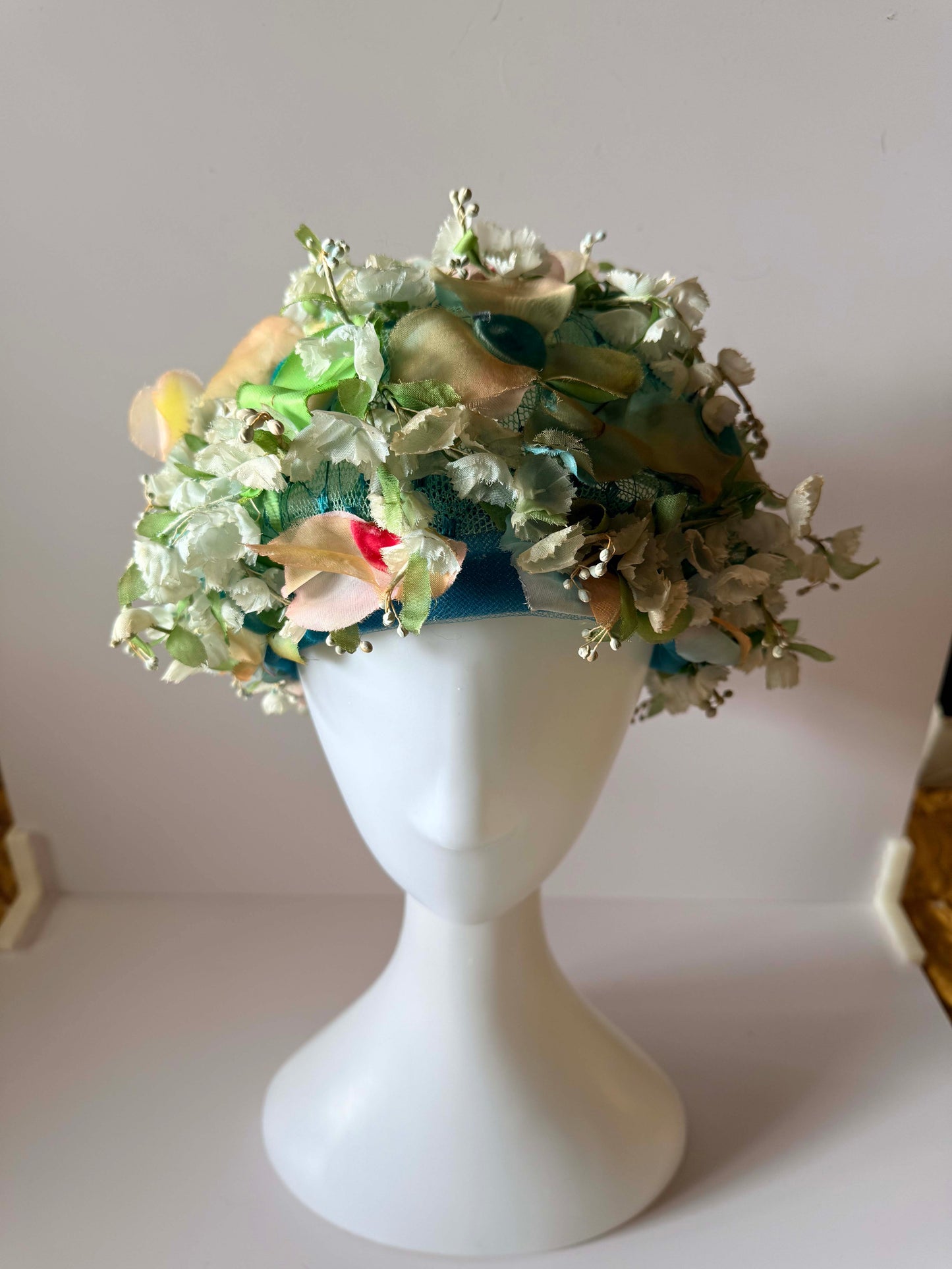 1960s Christian Dior Chapeaux Floral Veil Hat – Pastel Silk Flower Couture Headpiece – Garden Party Bridal Hat – Paris New York Designer Millinery