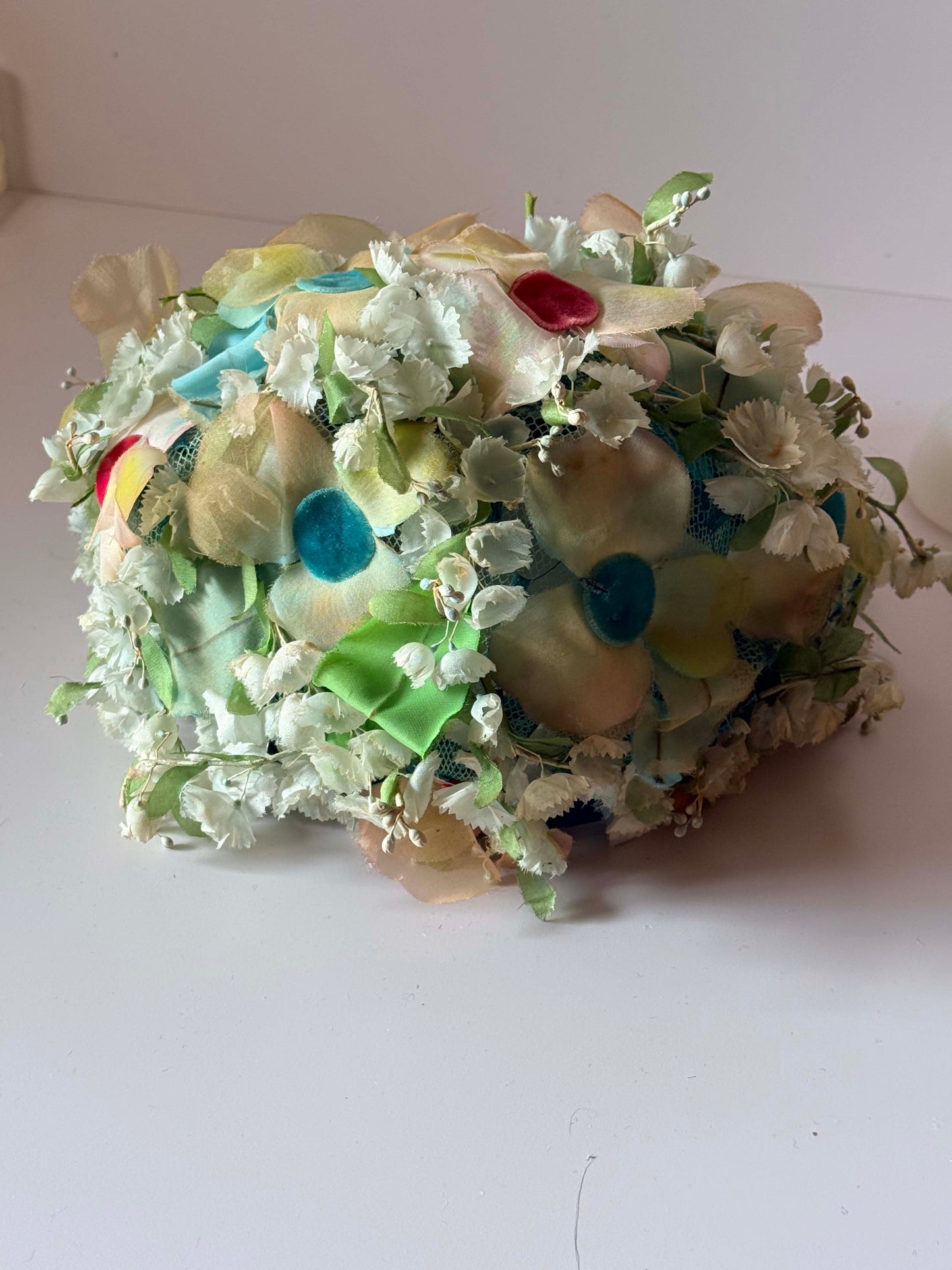 1960s Christian Dior Chapeaux Floral Veil Hat – Pastel Silk Flower Couture Headpiece – Garden Party Bridal Hat – Paris New York Designer Millinery