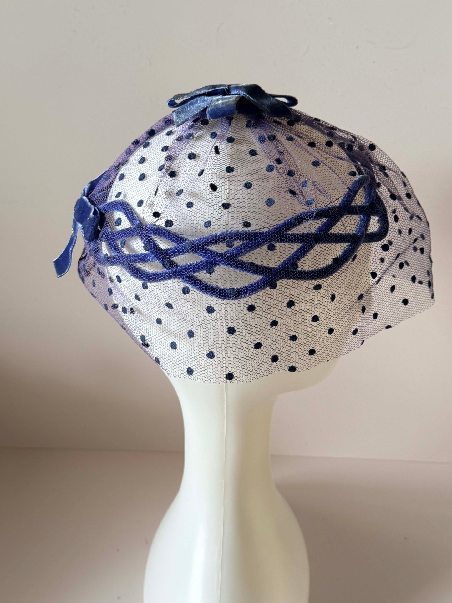1950s Blue Velvet cake and & Polka Dot Veil Halo Hat – Elegant Mid-Century Cocktail Fascinator