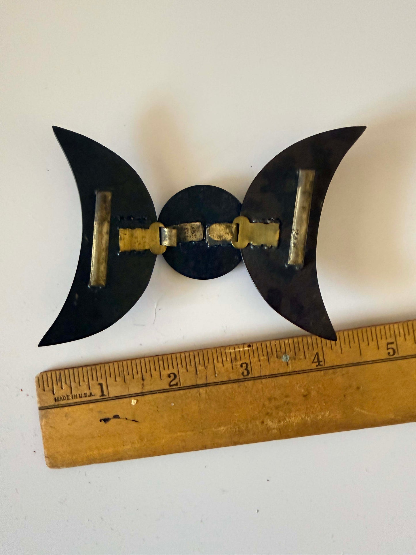 1940s–1950s Vintage Black Bakelite Belt Buckle – Sculptural Crescent & Disc Art Deco Revival Clasp