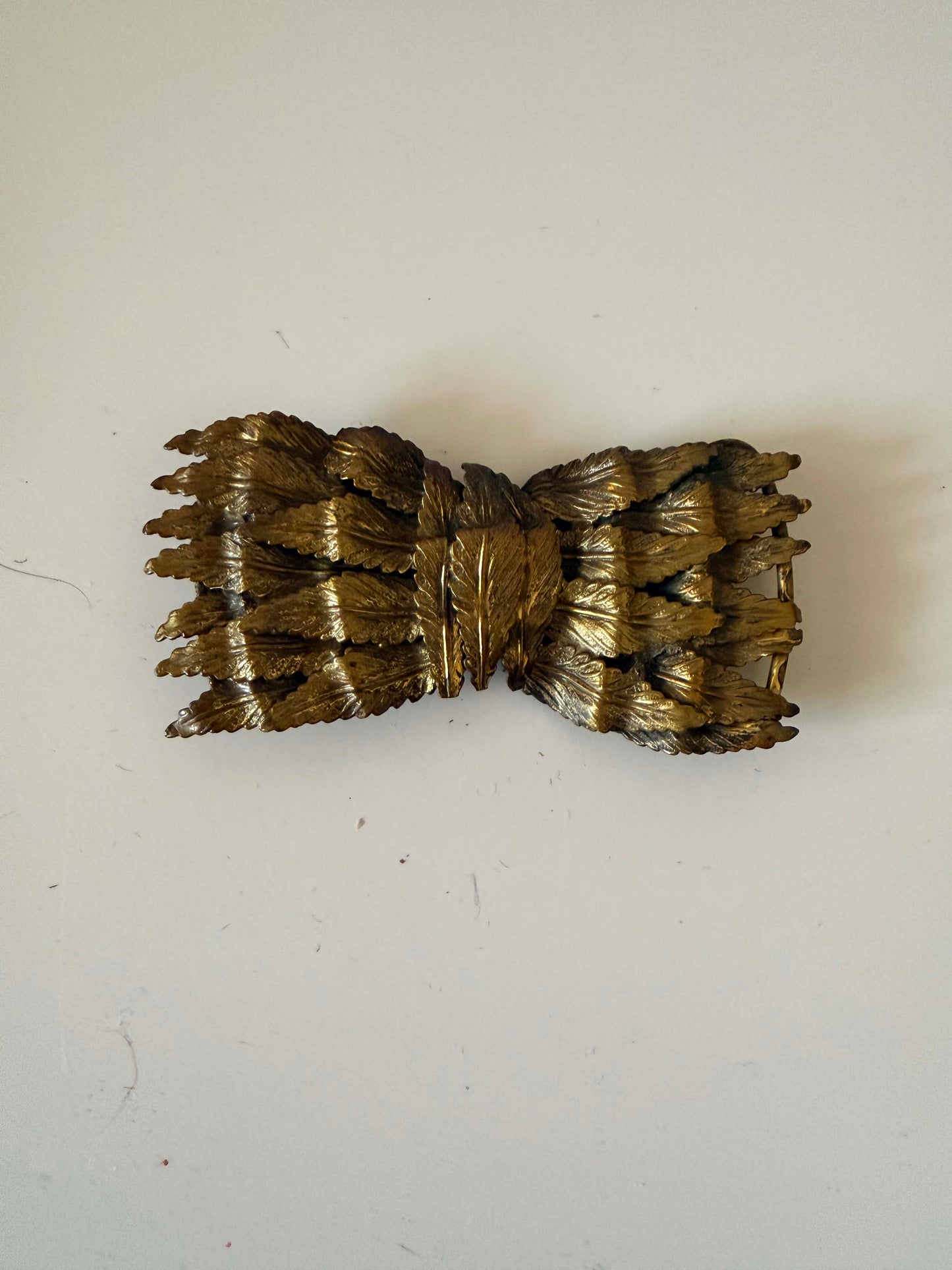 1940s–1950s Vintage Gold Tone Leaf Belt Buckle – Sculptural Botanical Clasp – Mid Century Nature Inspired Statement Accessory