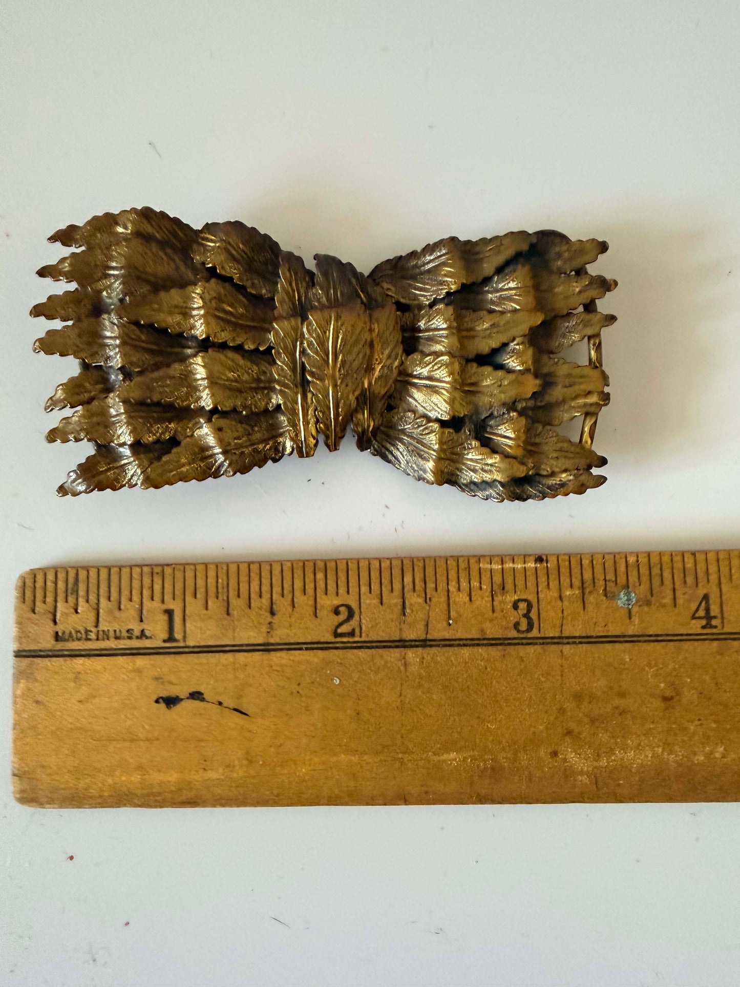 1940s–1950s Vintage Gold Tone Leaf Belt Buckle – Sculptural Botanical Clasp – Mid Century Nature Inspired Statement Accessory