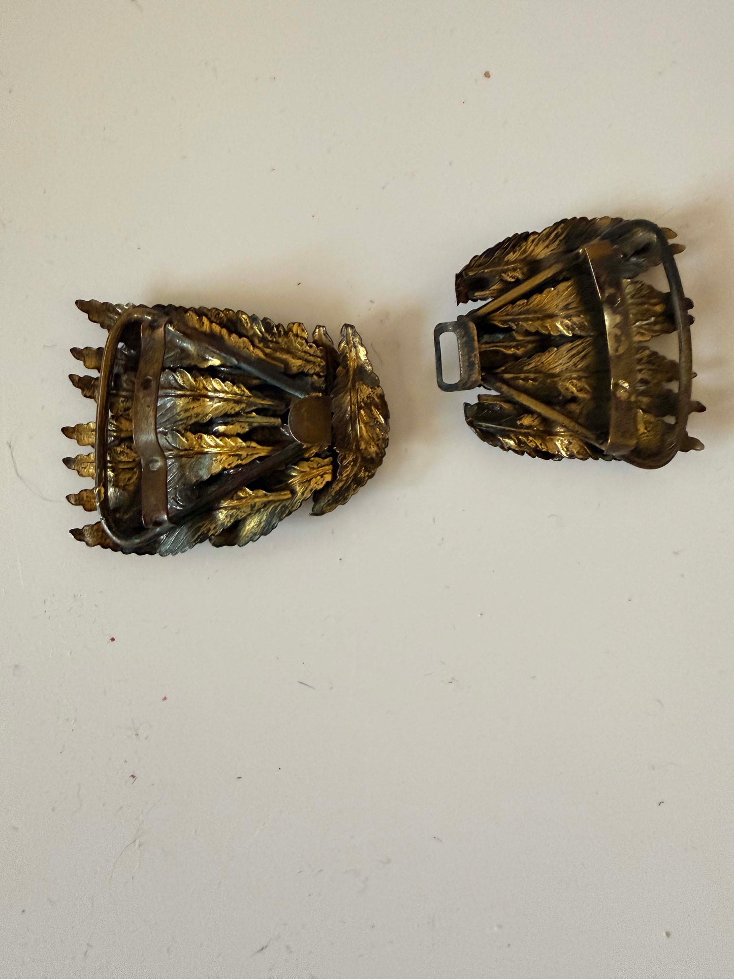 1940s–1950s Vintage Gold Tone Leaf Belt Buckle – Sculptural Botanical Clasp – Mid Century Nature Inspired Statement Accessory