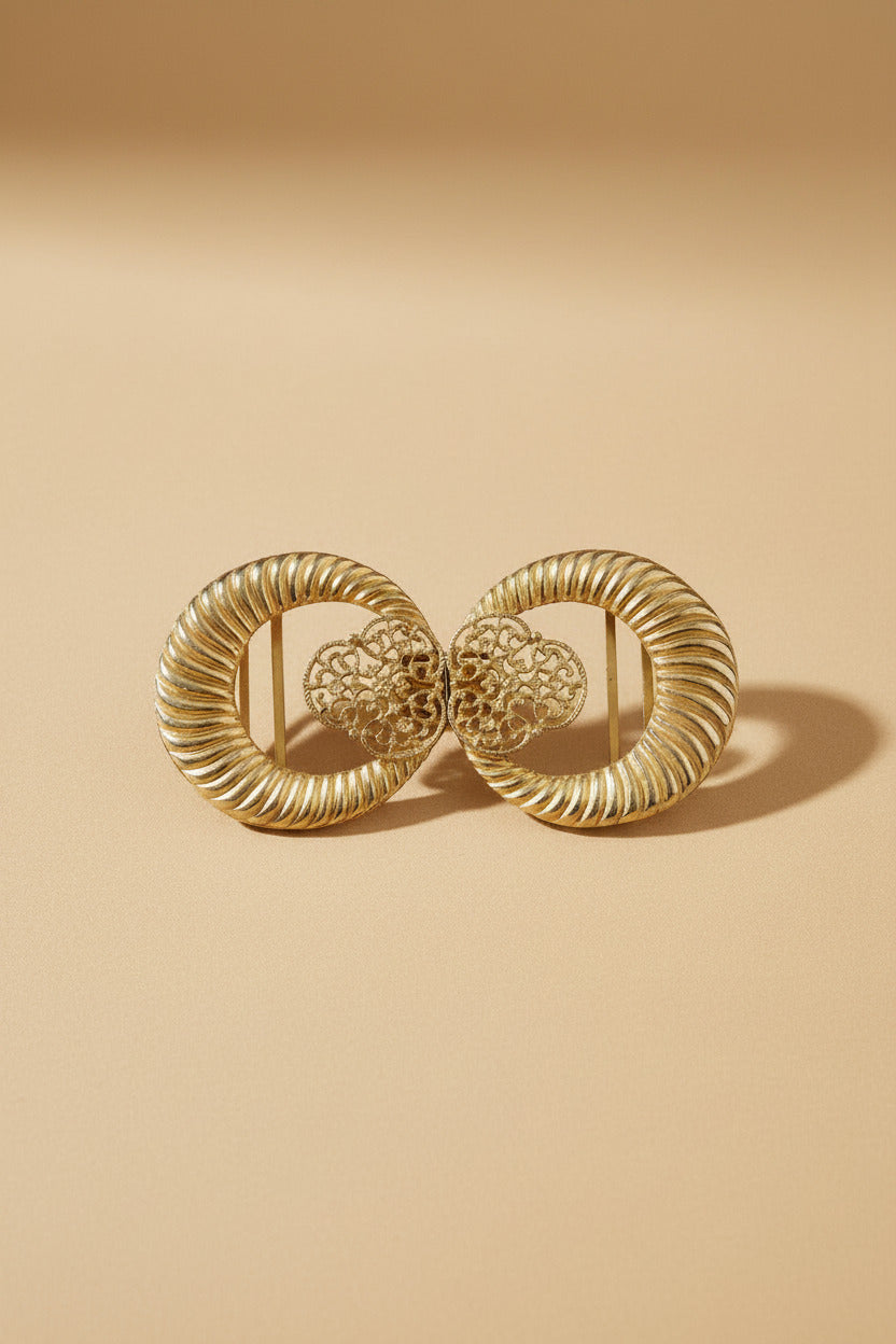 Vintage Gold Tone Double Ring Belt Buckle – Textured Ribbed Oval Buckle with Filigree Center – 1980s Statement Accessory