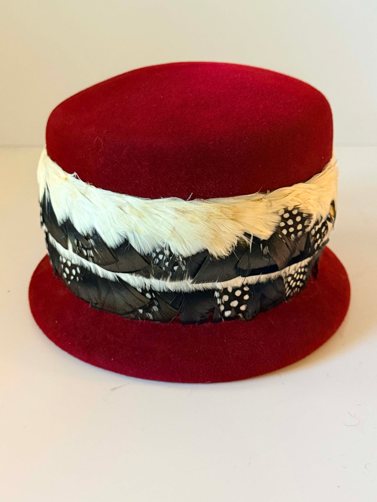 Vintage 1950s Strauss Herschberg Hat | Red Velour Felt Feather Hat | Black White Guinea Feather Hat