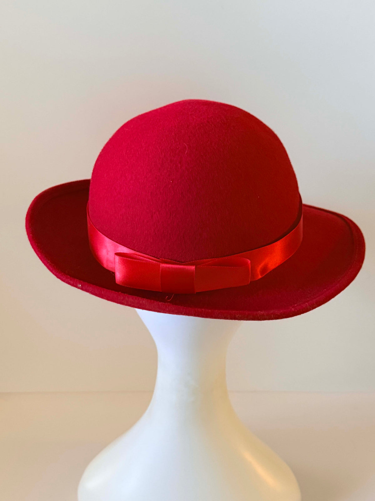 Vintage 1960s Ruth Alan Designs Red Wool Cloche Hat | Rhinestone Arrow Hat | Mod Vintage Hat