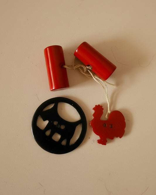 Vintage Bakelite Button Lot Art Deco Novelty Buttons Figural Rooster + Geometric Black + Red Toggle Set Sewing Findings
