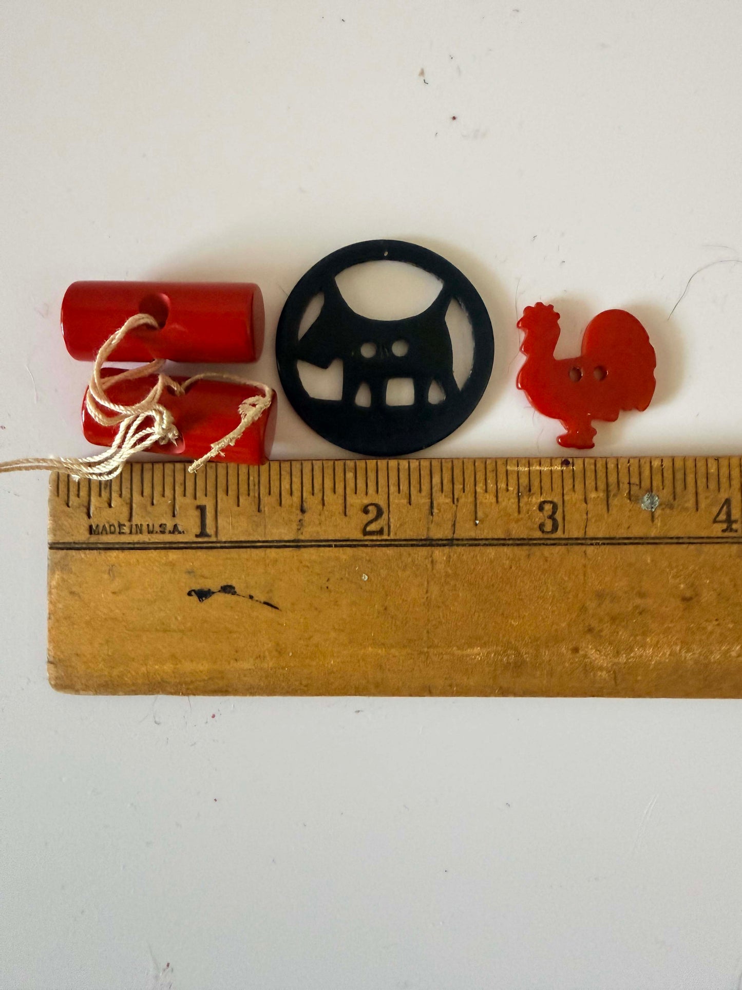 Vintage Bakelite Button Lot Art Deco Novelty Buttons Figural Rooster + Geometric Black + Red Toggle Set Sewing Findings