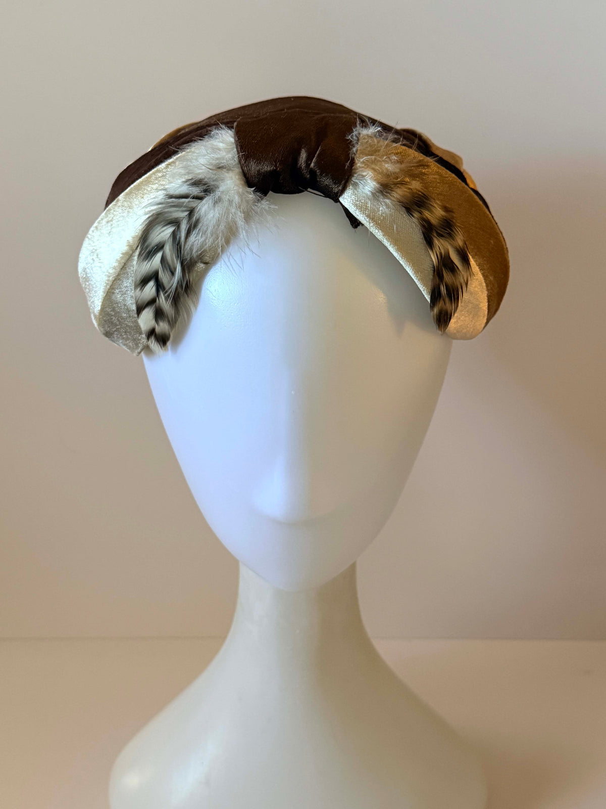Vintage 1940s Modern Miss Velvet Half Hat | Brown Champagne Feather Cocktail Hat