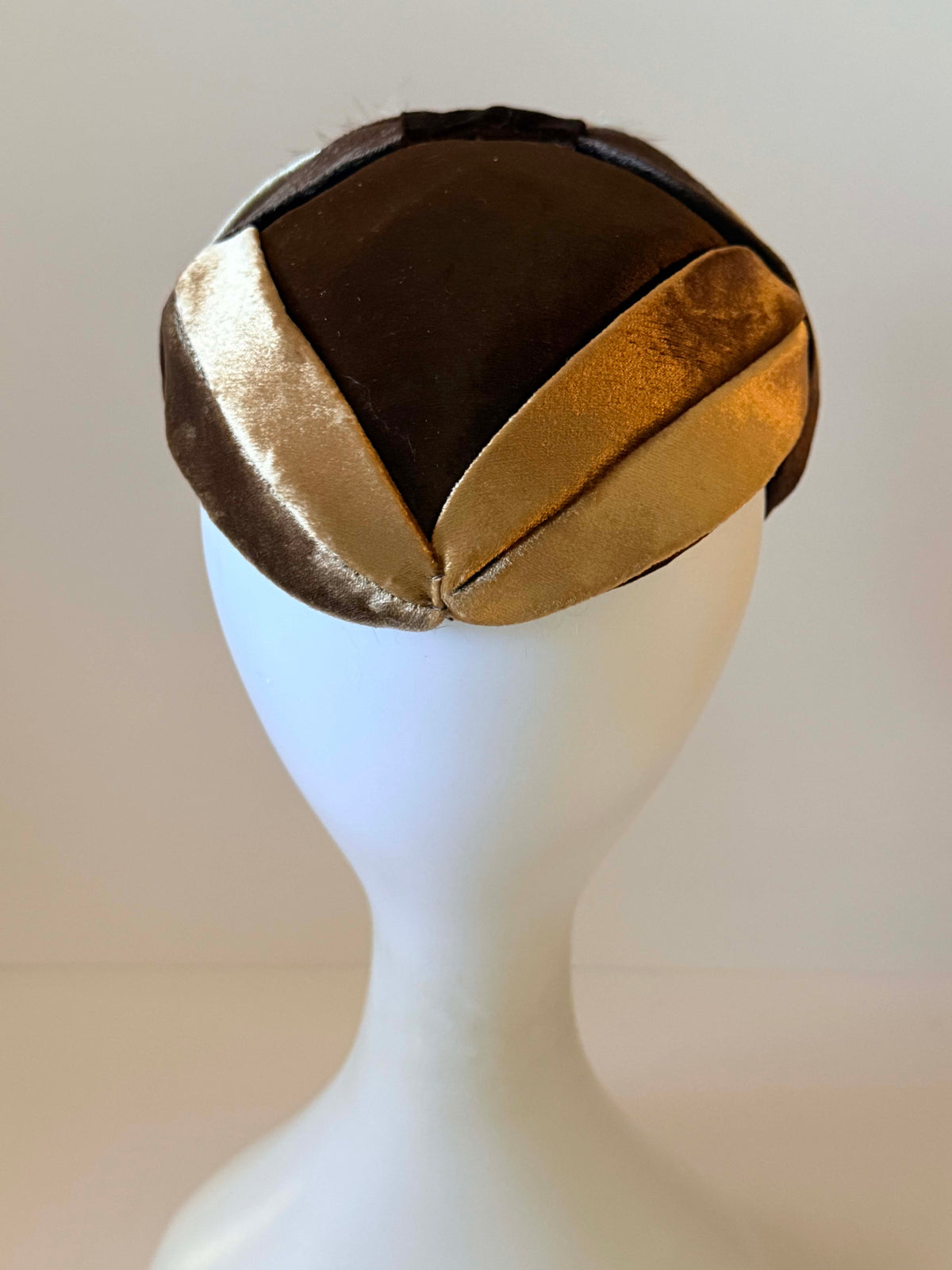 Vintage 1940s Modern Miss Velvet Half Hat | Brown Champagne Feather Cocktail Hat