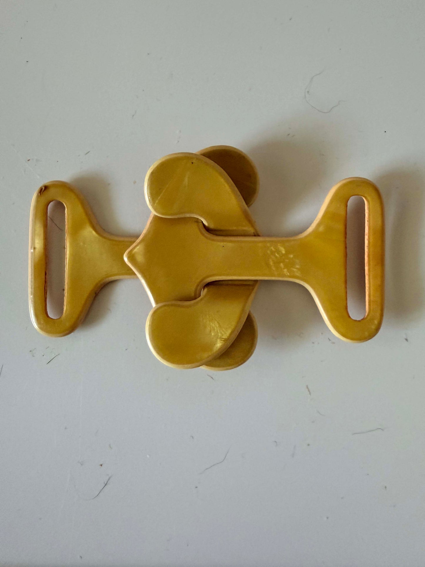Vintage Butterscotch Celluloid Belt Buckle – Abstract Sculptural Mid Century Buckle – 1930s 1940s Cream Carved Belt Closure