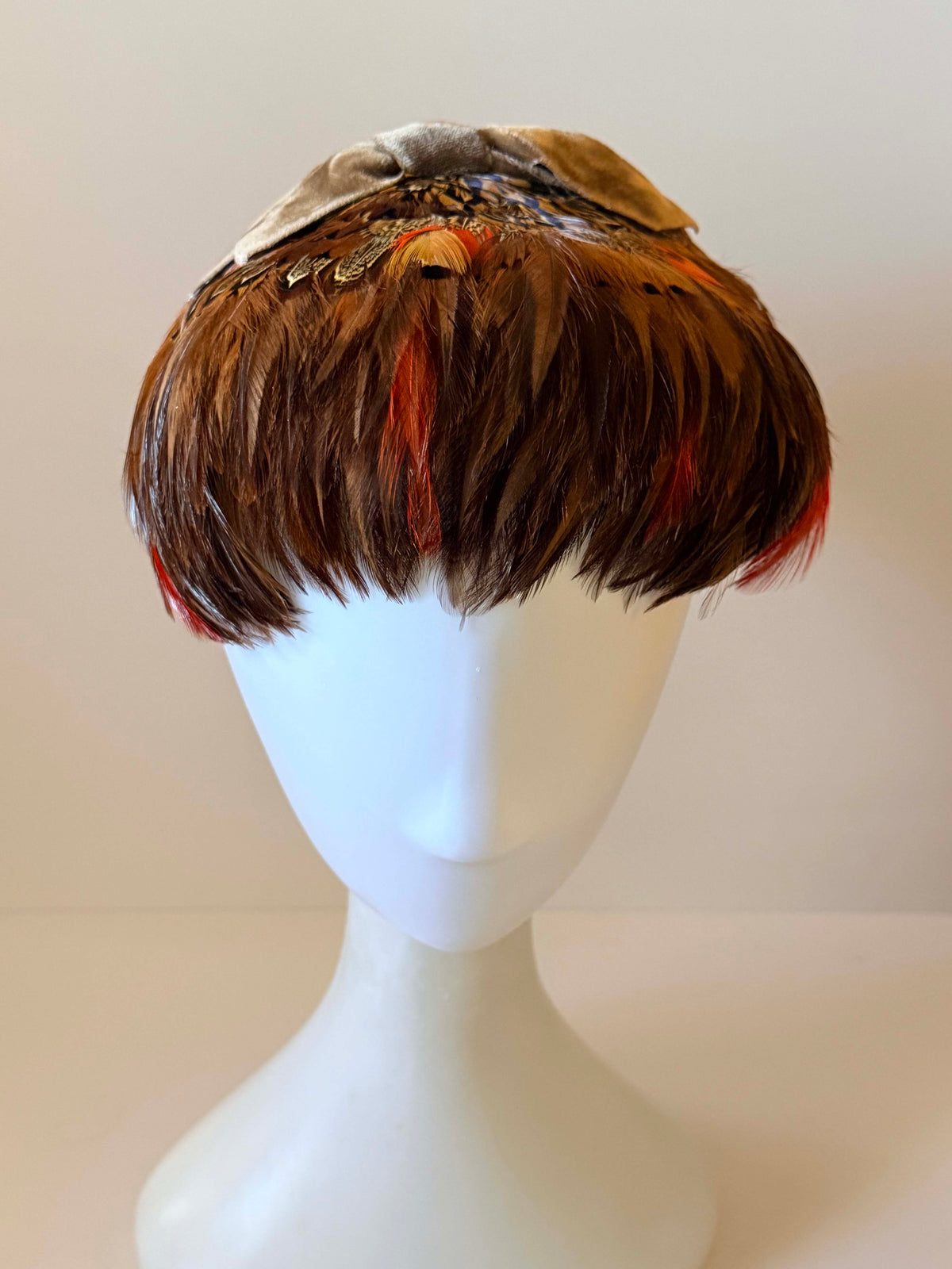 Vintage 1950s Feather Half Hat | Brown Pheasant Feather Cocktail Hat | Velvet Bow Mid Century Millinery