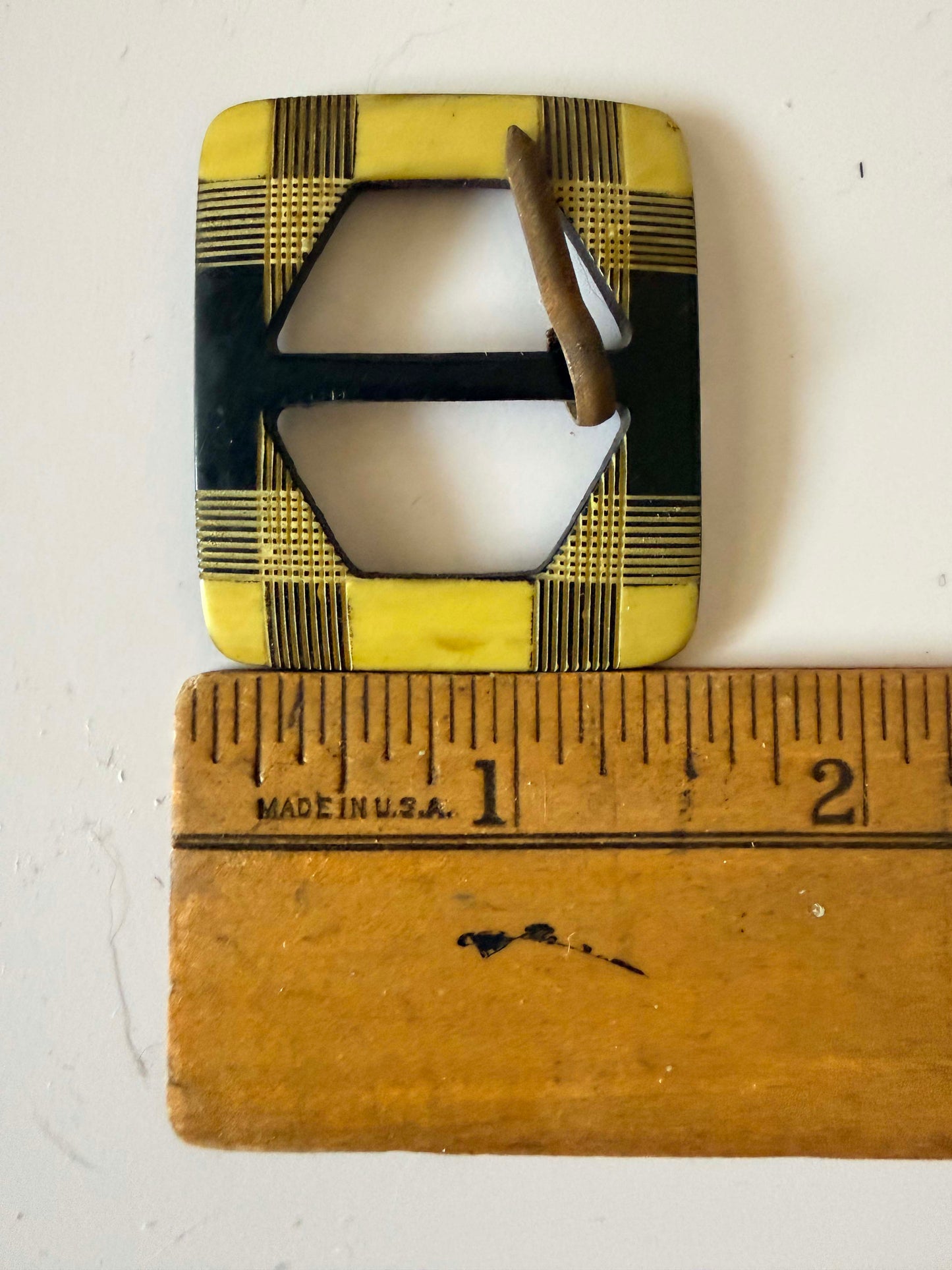 Vintage Art Deco Bakelite Belt Buckle – Yellow & Black Plaid Carved Buckle – 1930s Geometric Tortoise Style