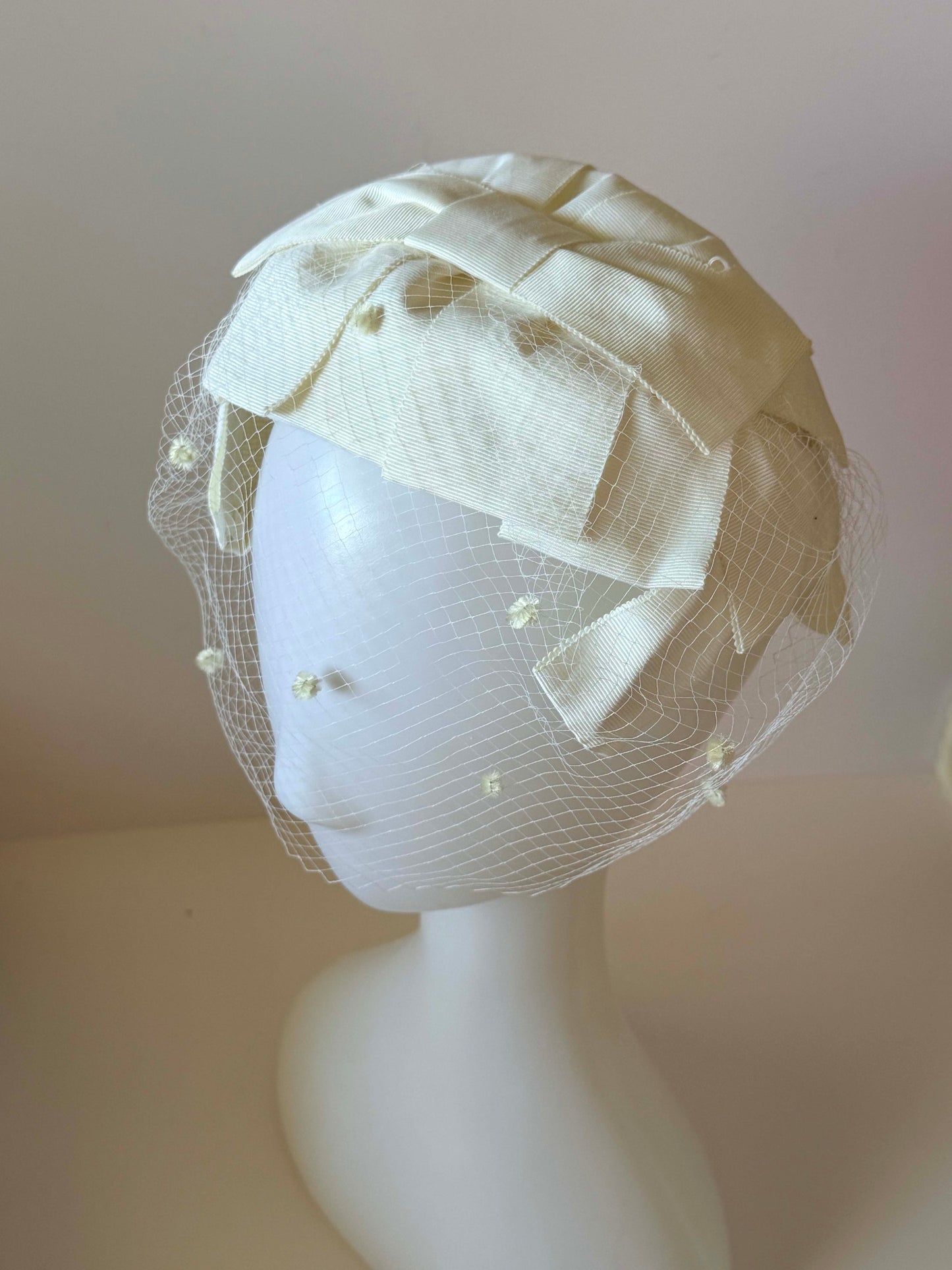 1950s Ivory Bow Pillbox Hat Net Veil Bridal Hat Union Made Vintage Wedding Headpiece Mid Century Fascinator