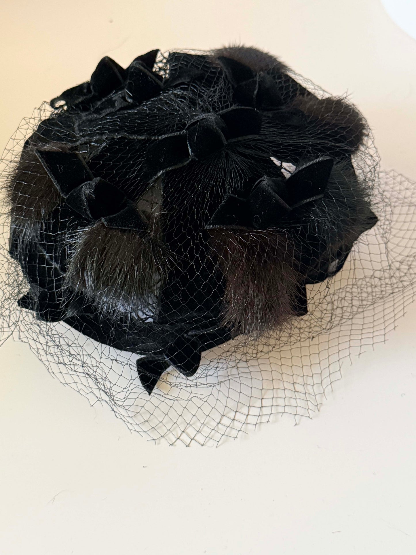 1950s Black Velvet & Mink Fur Cocktail Hat Veil Fascinator Vintage Mid Century Pillbox Hat Old Hollywood Evening Headpiece