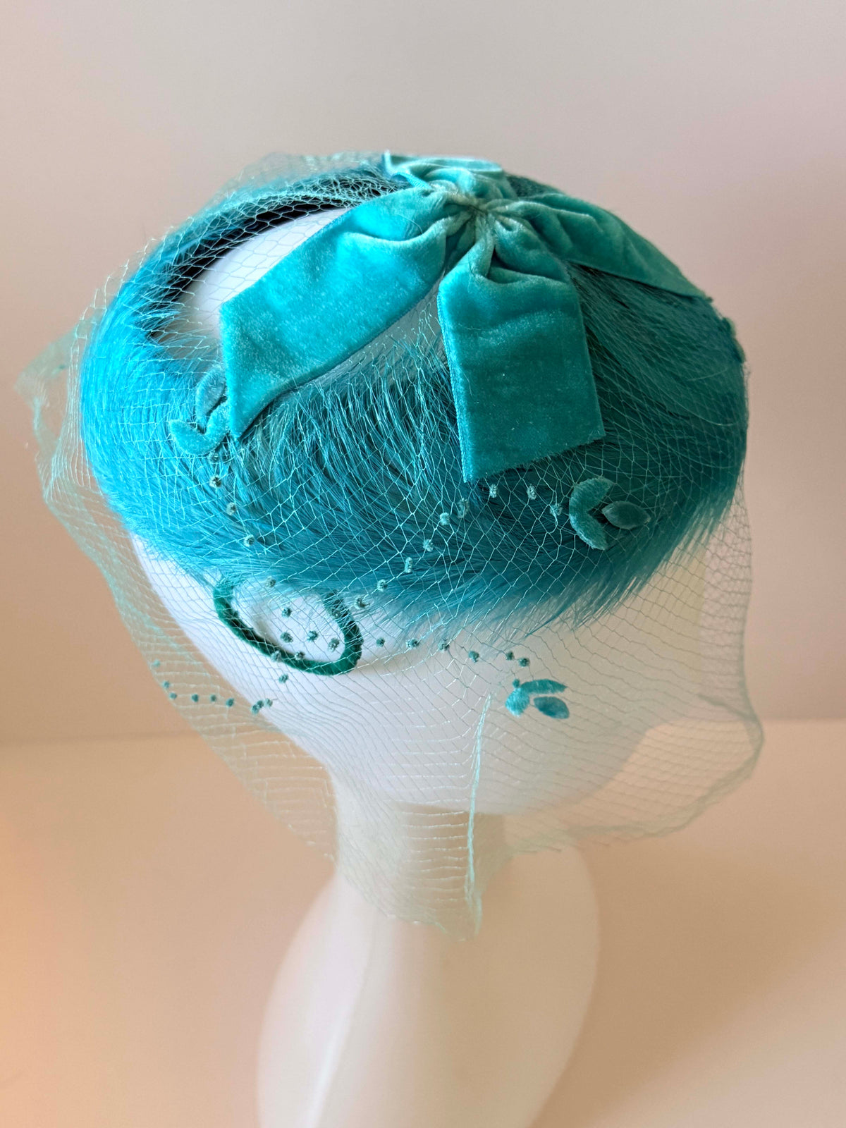 Vintage 1950s Aqua Blue Velvet Cocktail Hat with Face Veil Bow & Floral Appliqués | Mid Century Hat