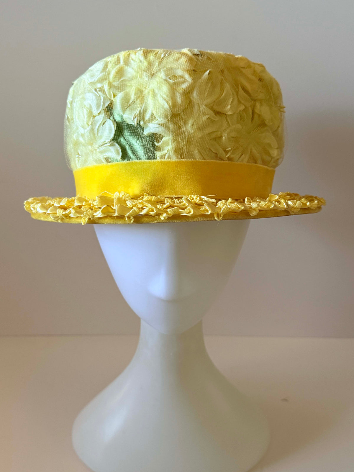 Vintage 1960s Yellow Floral Hat | Velvet Raffia Brim Flower Petal Garden Party Hat