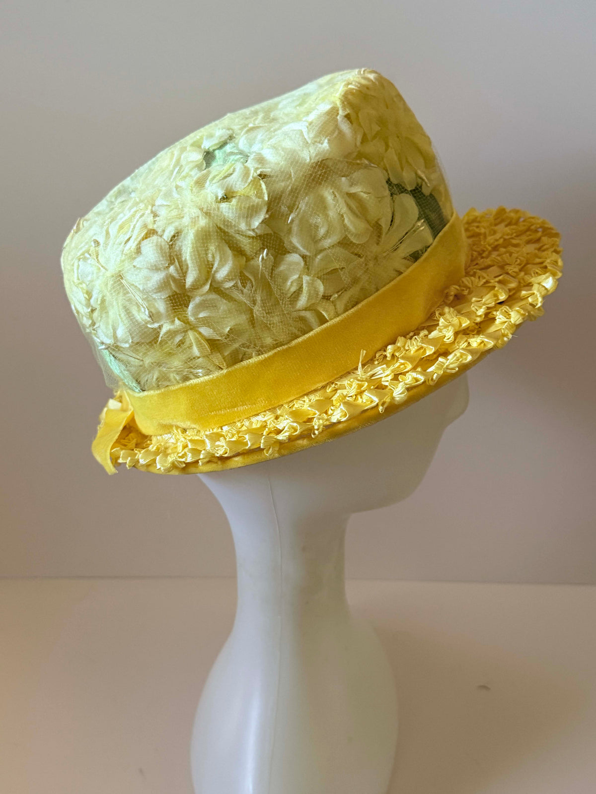 Vintage 1960s Yellow Floral Hat | Velvet Raffia Brim Flower Petal Garden Party Hat