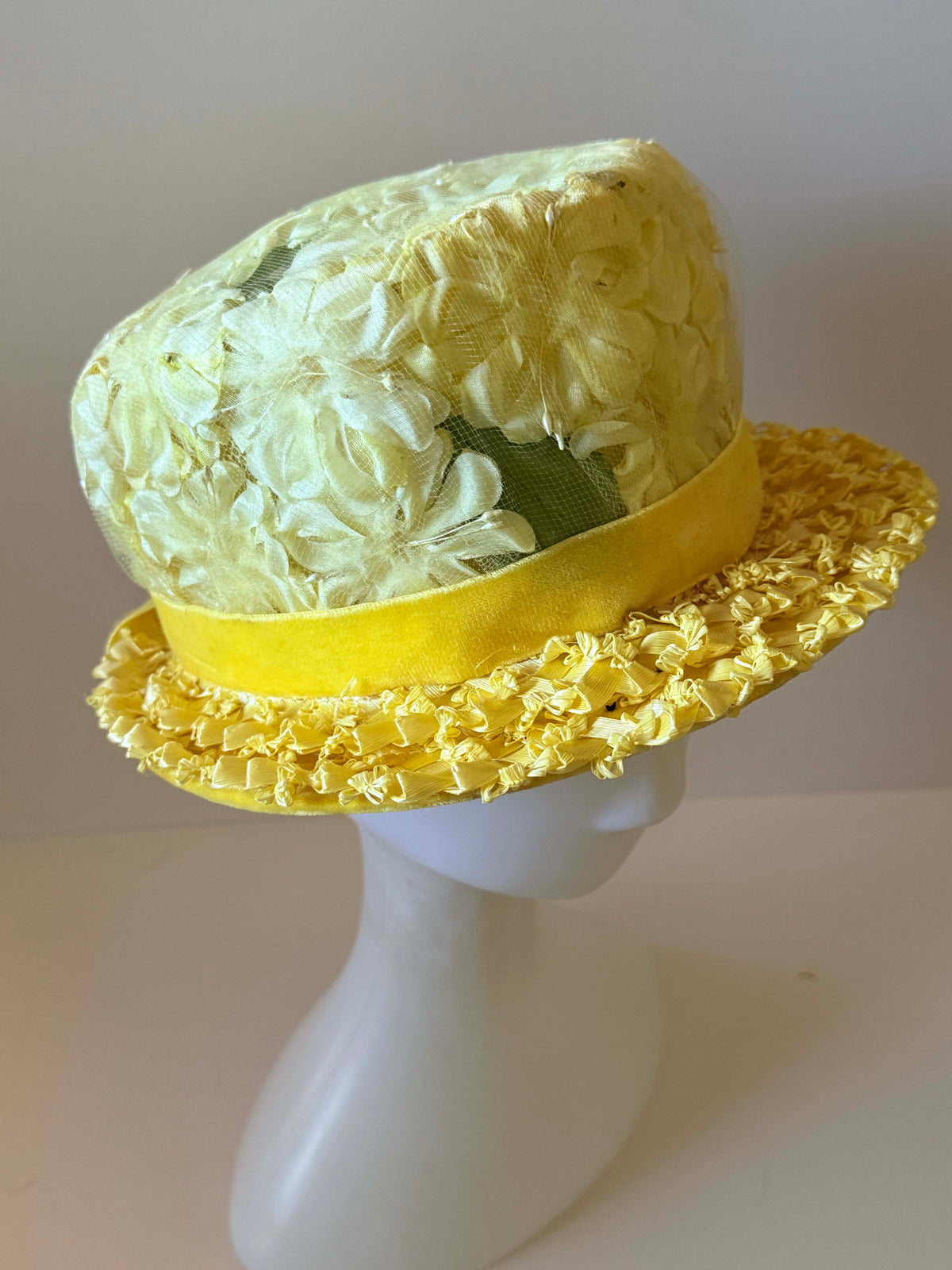 Vintage 1960s Yellow Floral Hat | Velvet Raffia Brim Flower Petal Garden Party Hat