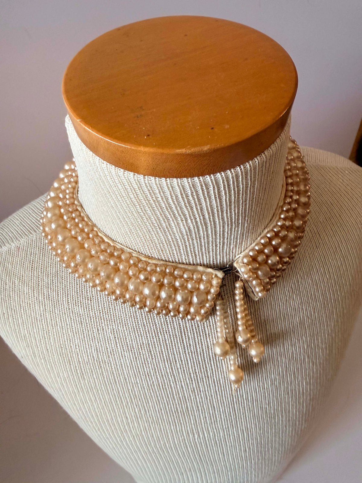 Vintage 1950s 1960s Faux Pearl Collar Champagne Ivory Beaded Detachable Collar with Dangling Pearls Bridal Wedding Accessory